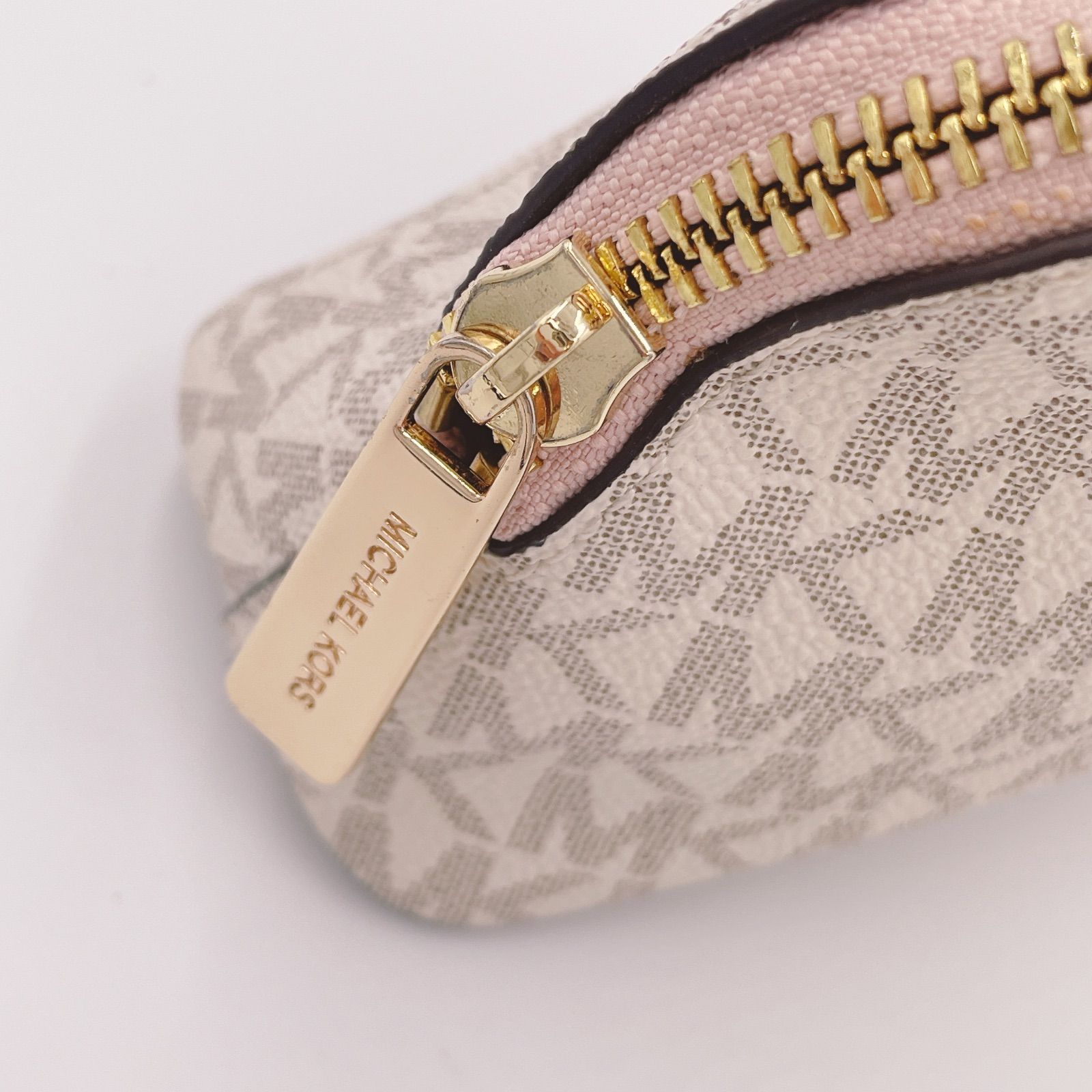 中古品】美品正規品☆マイケルコース☆MICHAEL KORS☆ JET SET TRAVEL 