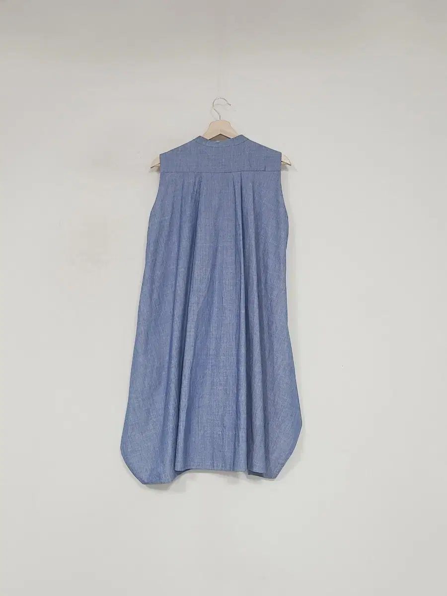 cos デニムワンピース　38 DROPPED-WAIST DENIM MIDI DRESS ドロップウエストデニムミディ