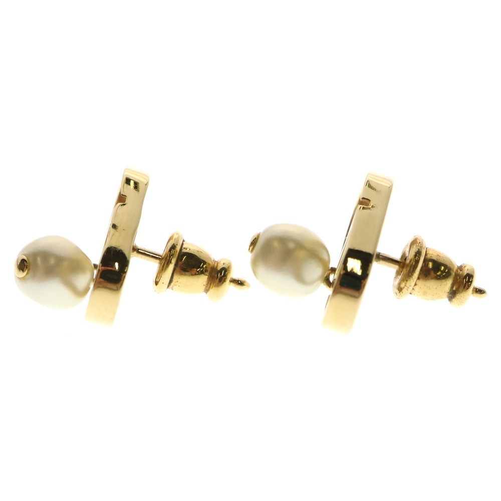 フェイクパールピアス