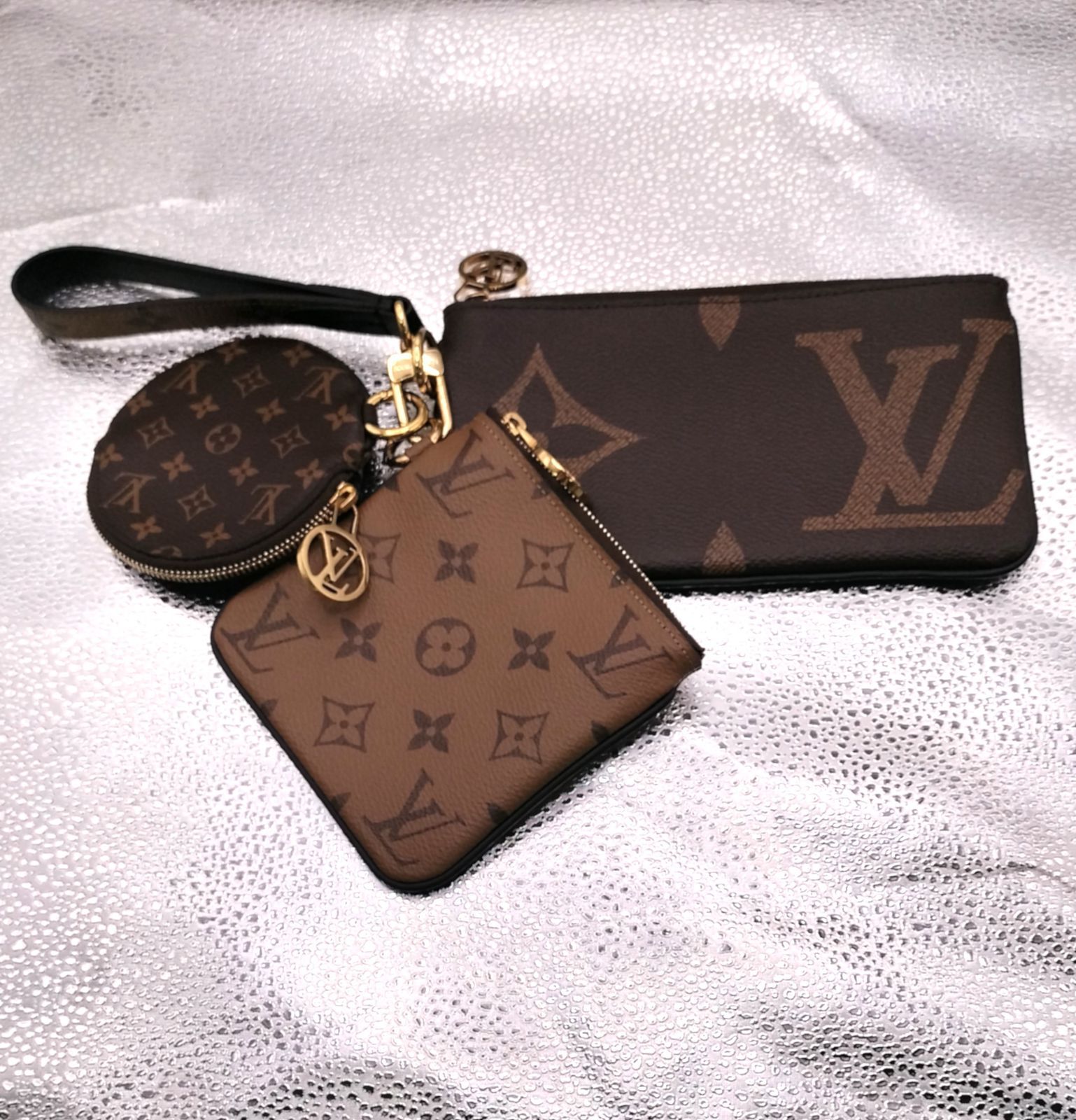 値下げ】ルイヴィトン LOUIS VUITTON ポーチ 小物入れ モノグラム LV 