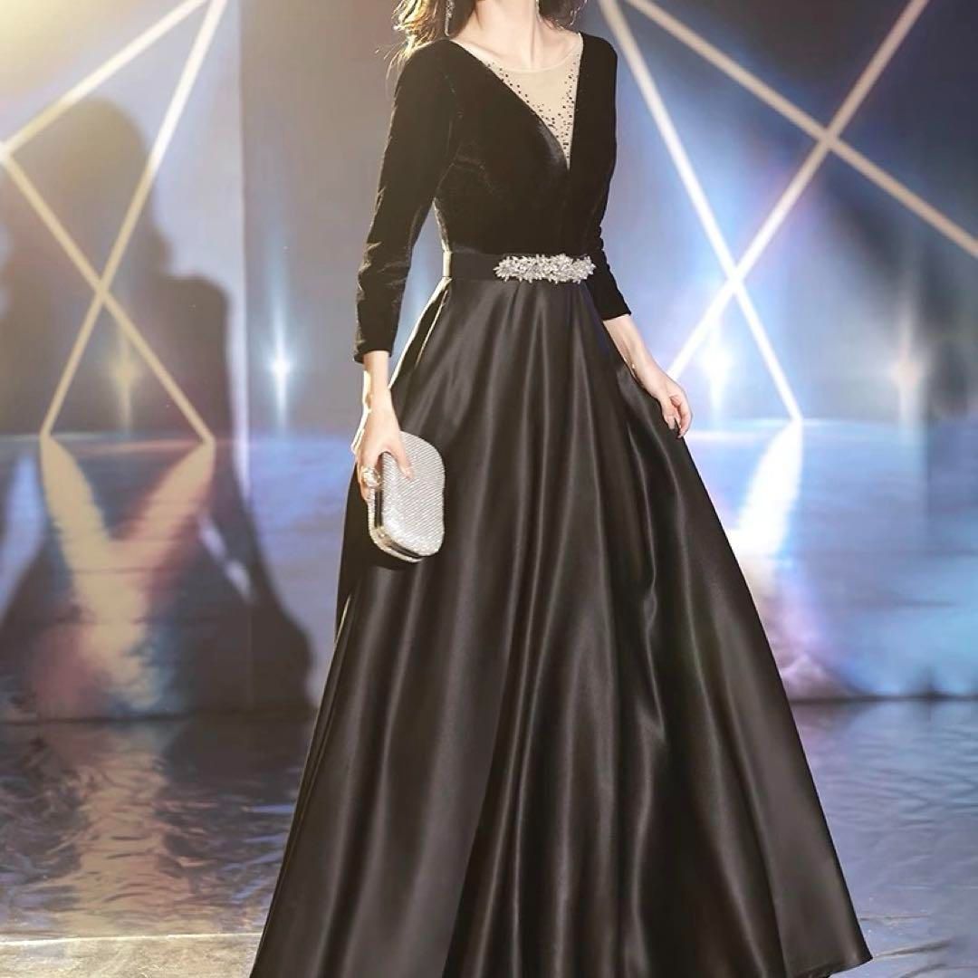 ウエストのビジューがオシャレなブラックの長袖イブニングドレス ウエストのビジューがオシャレなブラックの長袖イブニングドレス