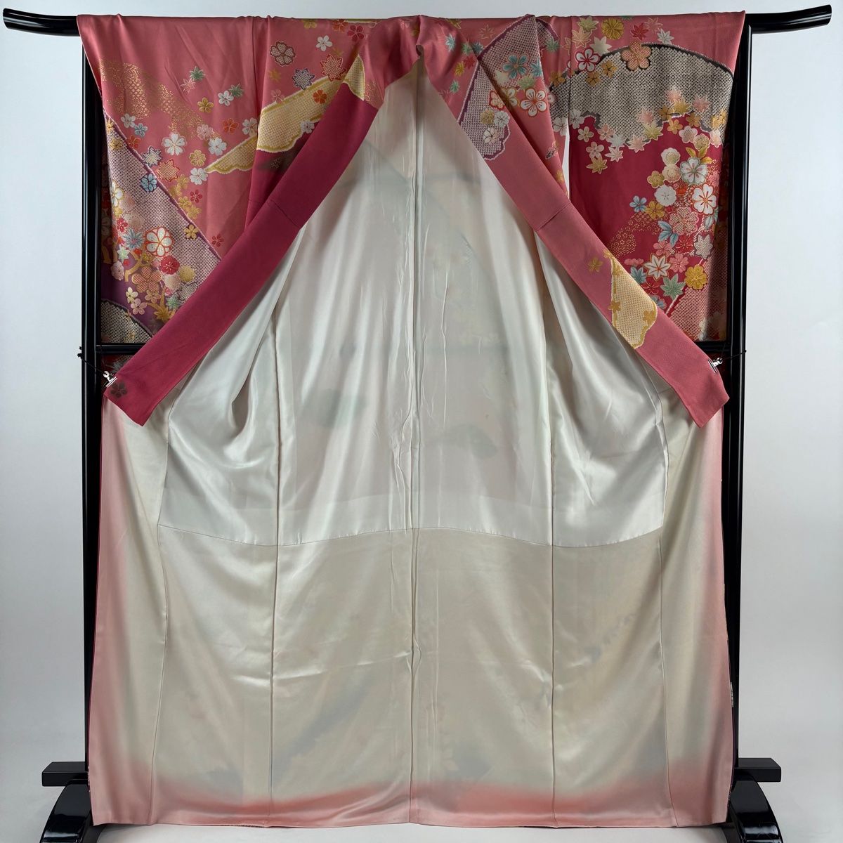 振袖 身丈169.5cm 裄丈69cm L 袷 岩田専太郎 落款 草花 楓 金糸