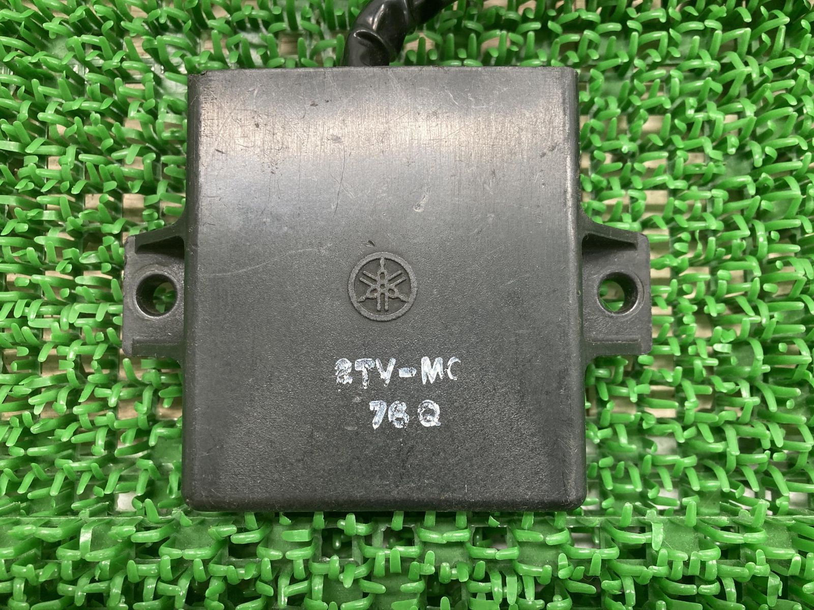 SDR200 イグナイター ヤマハ 純正 中古 バイク 部品 CDI 割れ欠け無し