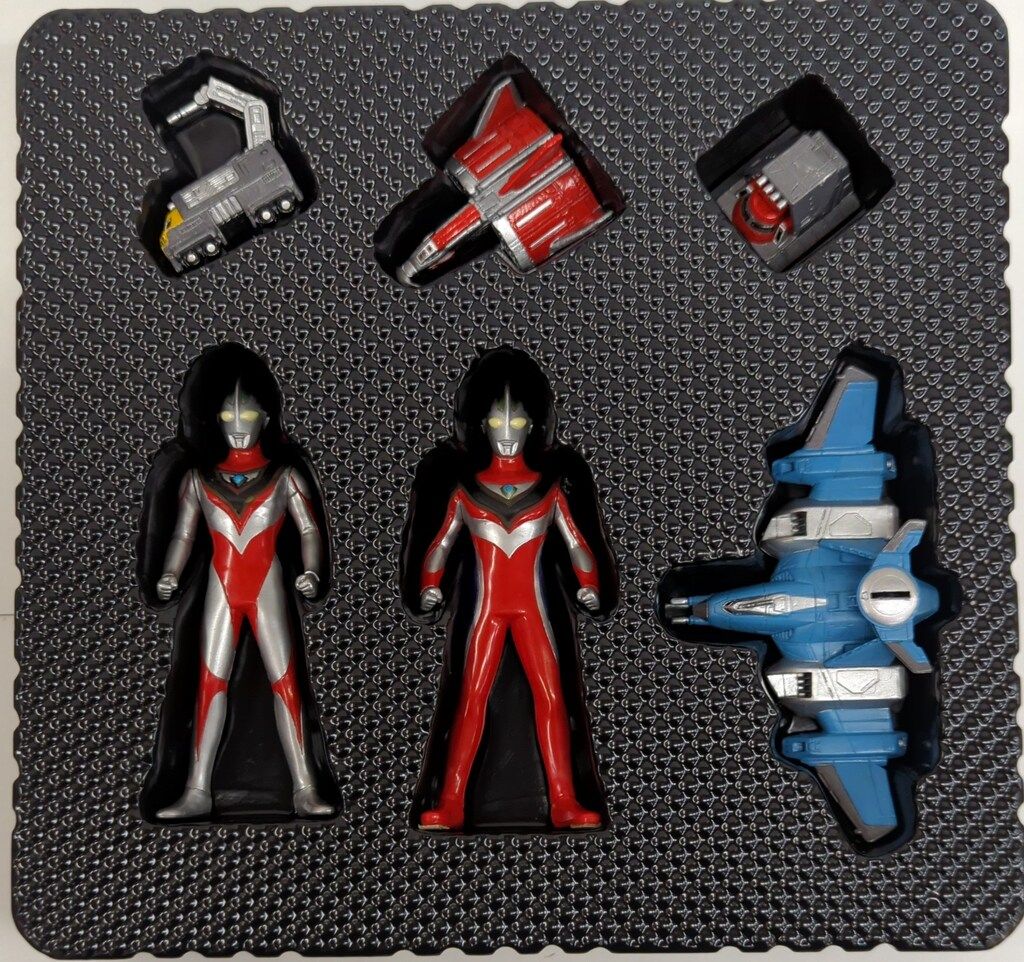 バンダイ ウルトラマンガイア 地球防衛宣言 ヒーロー&マシン 2箱セット