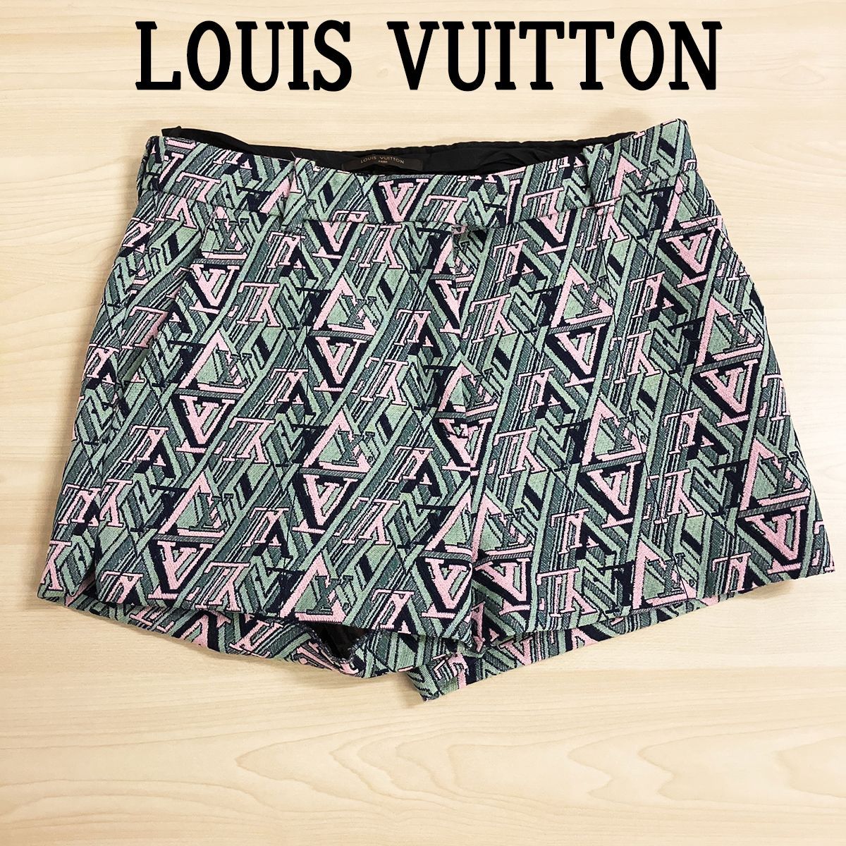 Louis Vuitton ロゴプリント ショートパンツ 【公式通販】