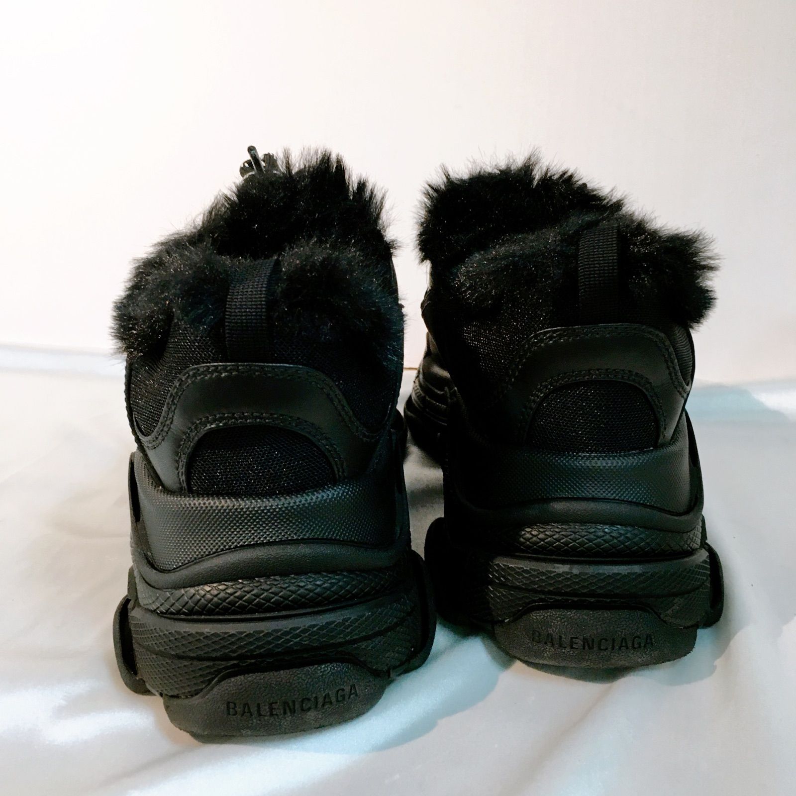 未使用品】 balenciaga Triple S faux fur lined トリプルエス トリエス スニーカー ブラック ファー - メルカリ