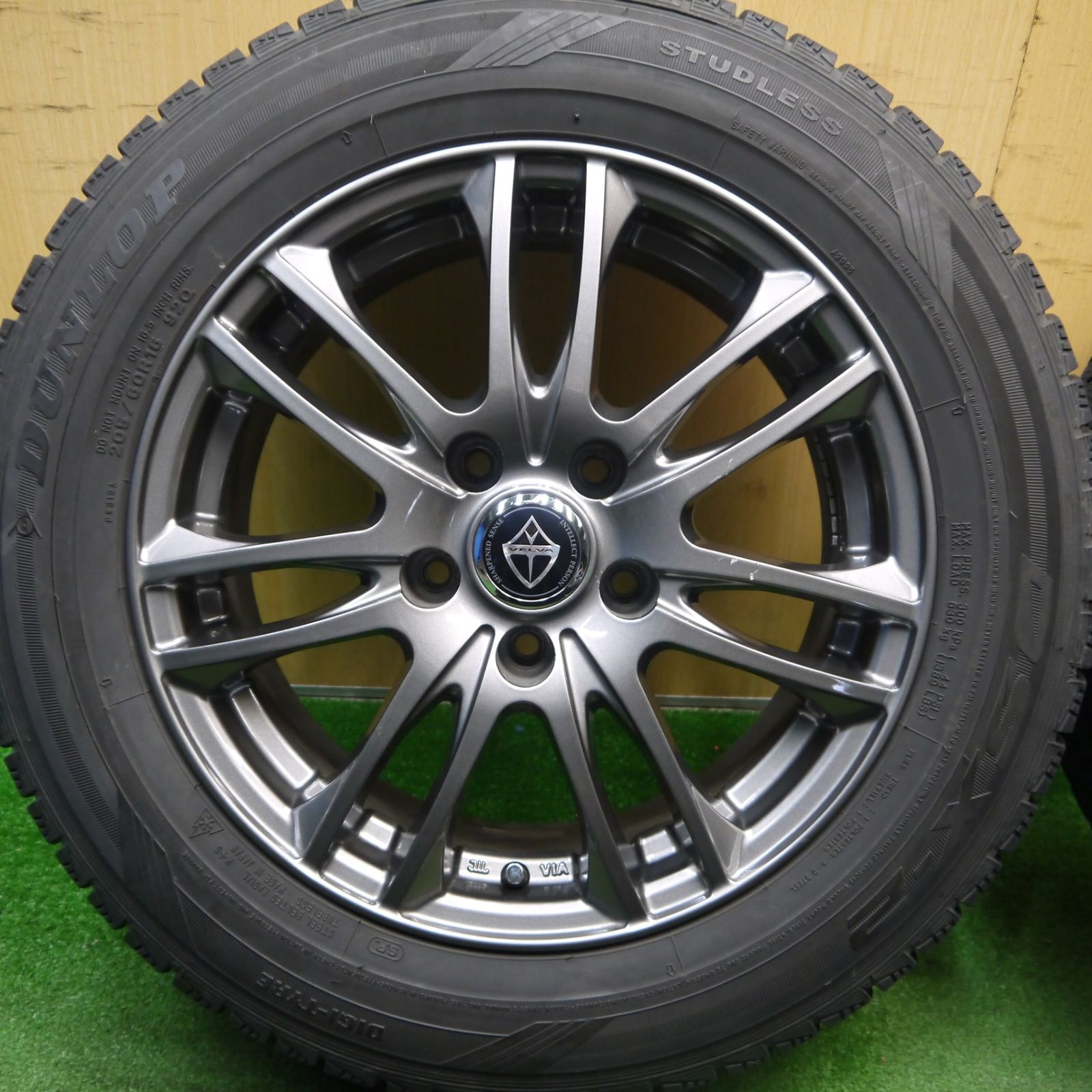 バリ溝！9.5分☆スタッドレス 205/60R16 ヨコハマ アイスガード iG60