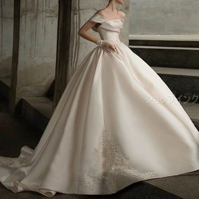 ウエディングドレス 二次会ドレス チャペルウェディング 結婚式 ウェディングドレス 花嫁ドレス ロングドレス オフショルダー トレーン aライン ホワイト 裾長め シンプル サテン