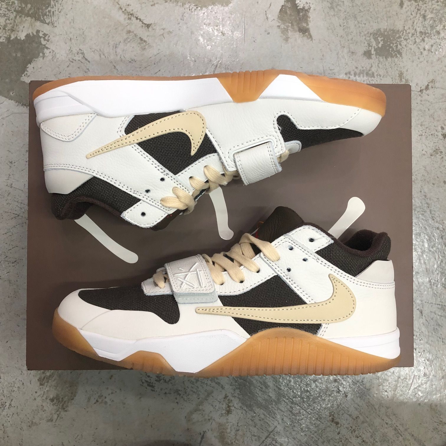 新品 国内正規 Travis Scott Nike Jordan Jumpman Jack TR FZ8117-100 
