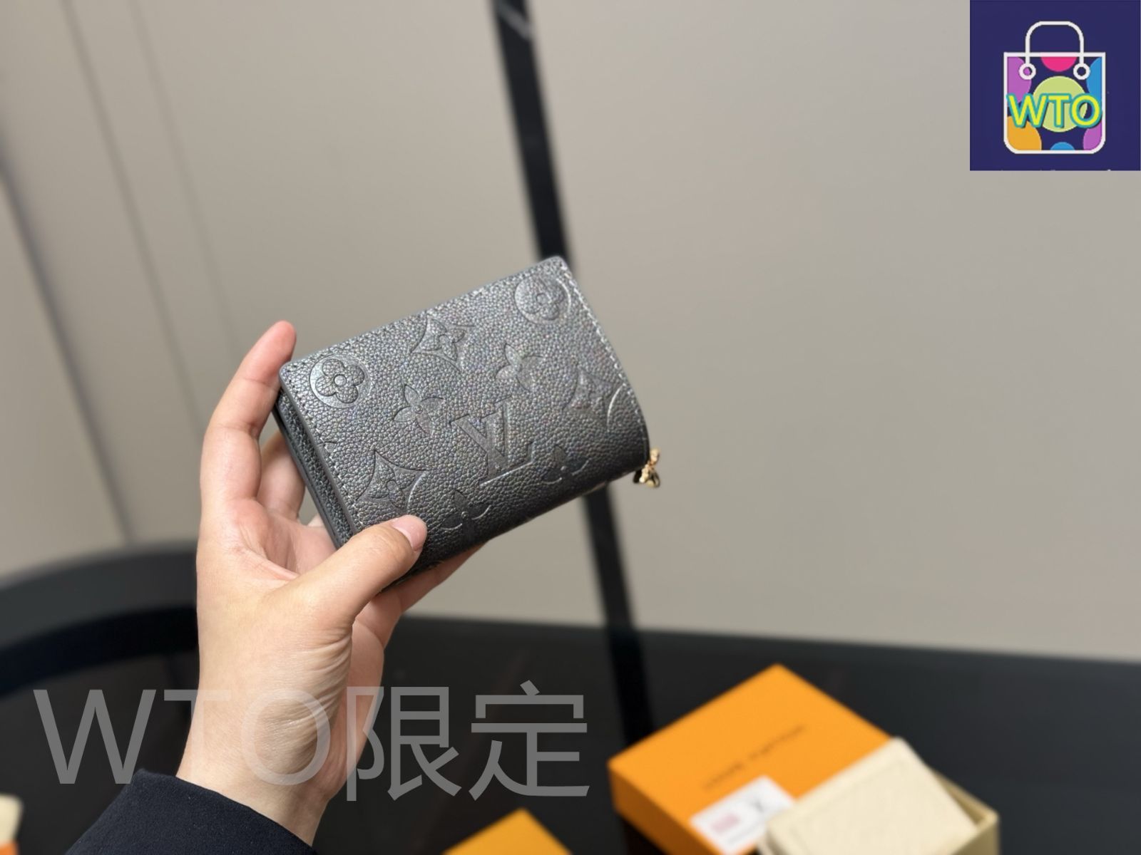 今日特価】Louis Vuitton コンパクトウォレット（ジップコイン