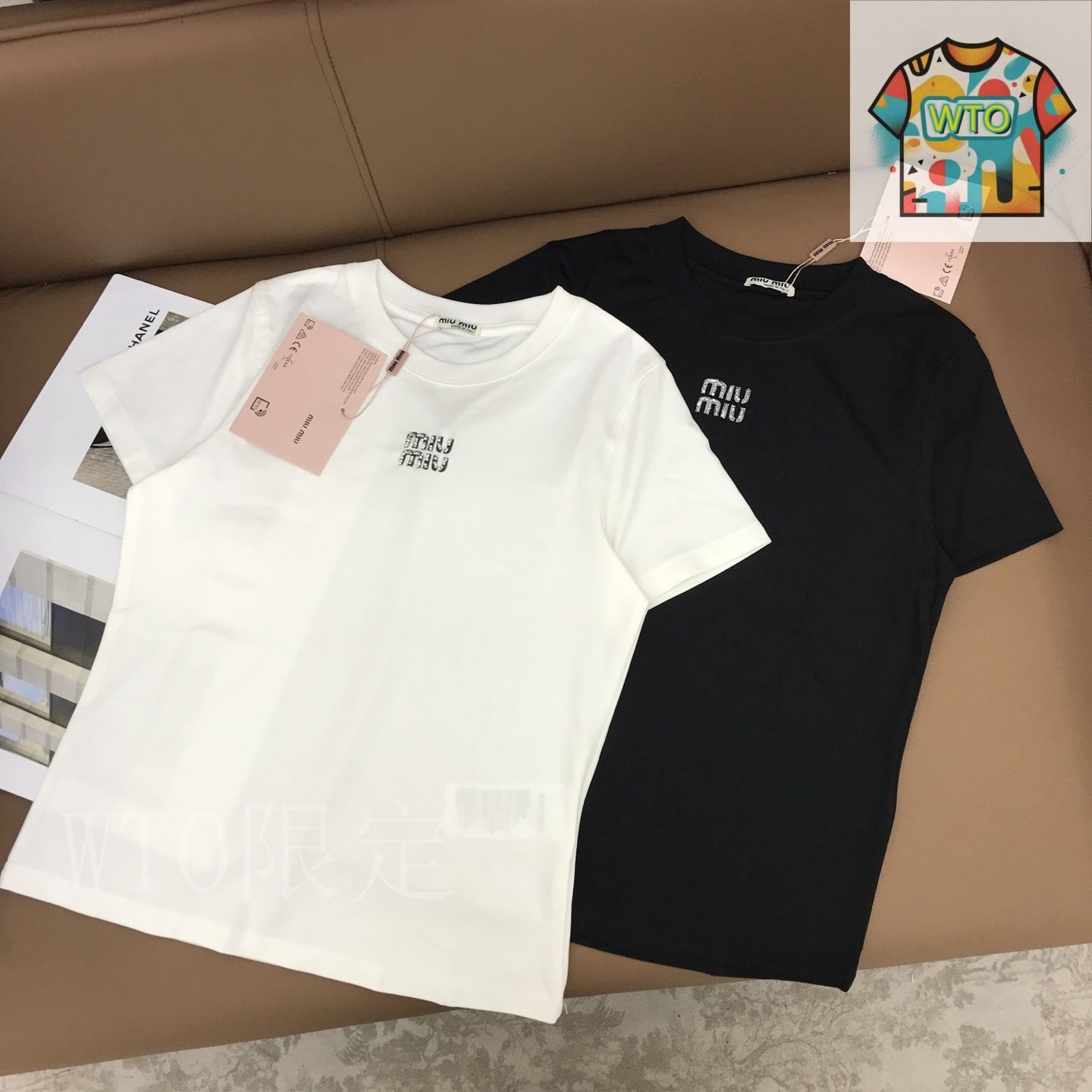 miu miu Tシャツ ショート ビジュー ホワイト 丸首 ロゴ ワン
