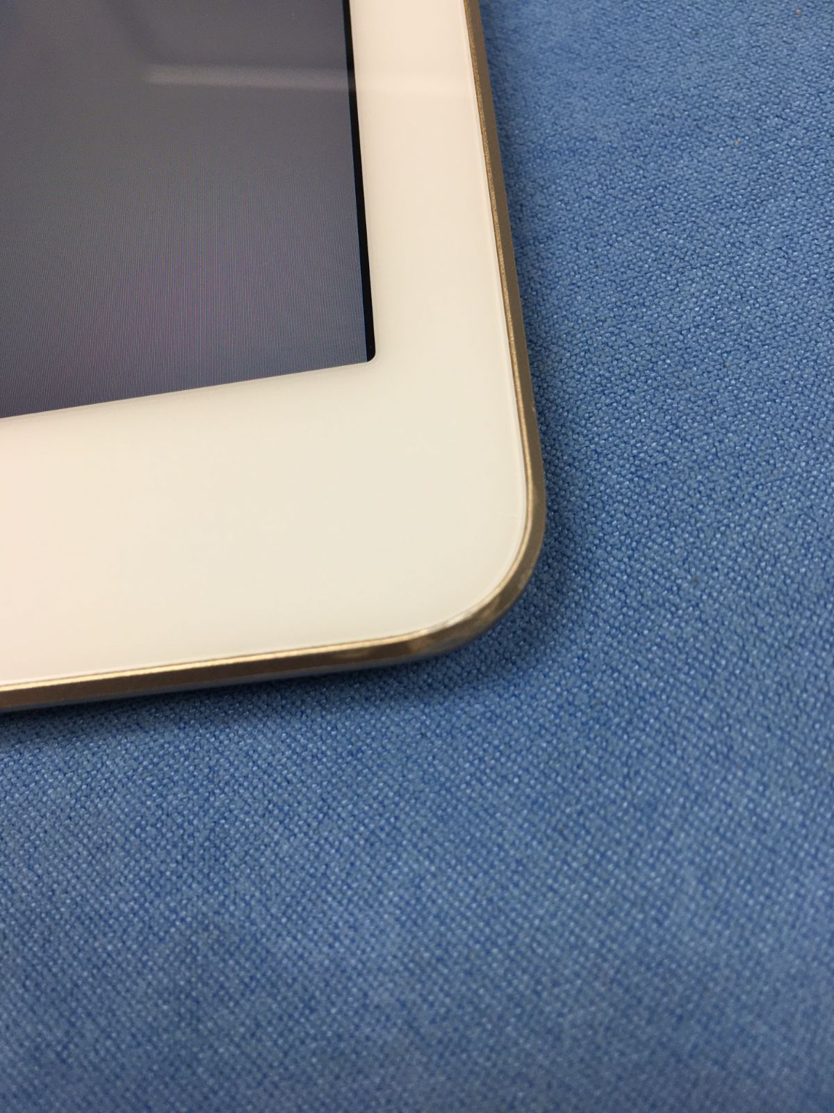 送料無料】電池90％ Apple iPad 第5世代 Wi-Fi 128GB ゴールド