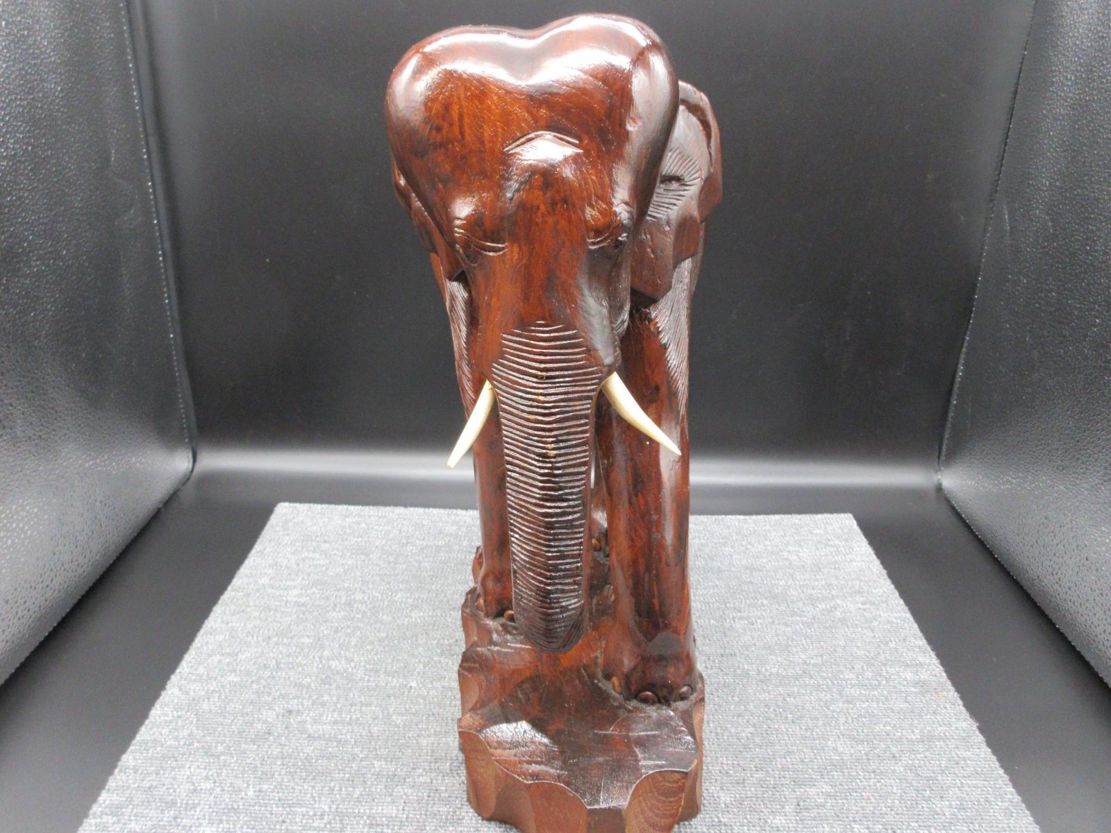 木彫り 象 ぞう ゾウ 置物 東南アジア 民芸品 (大) type-B - メルカリ