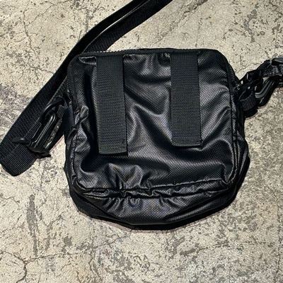 ボディバッグ ブラック