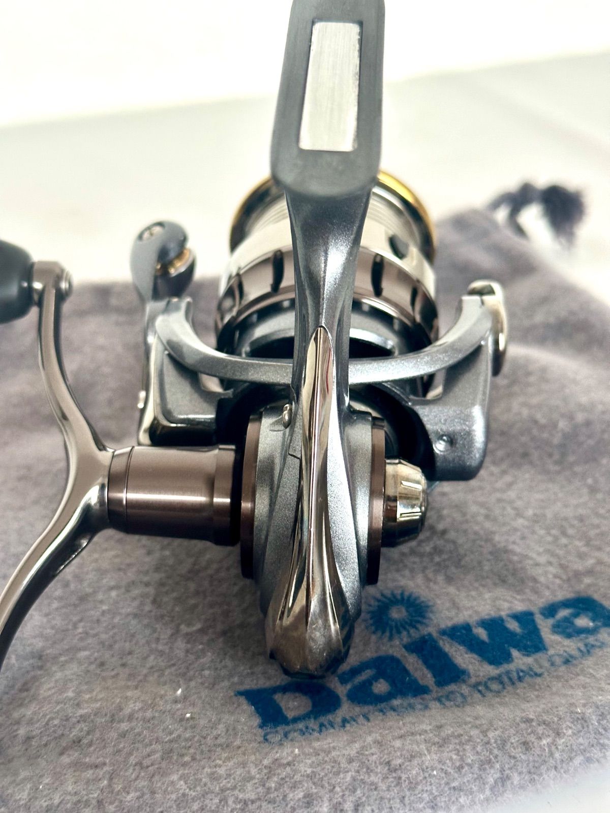 ダイワ 15ルビアス 2508PE-DH DAIWA LUVIAS スピニングリール