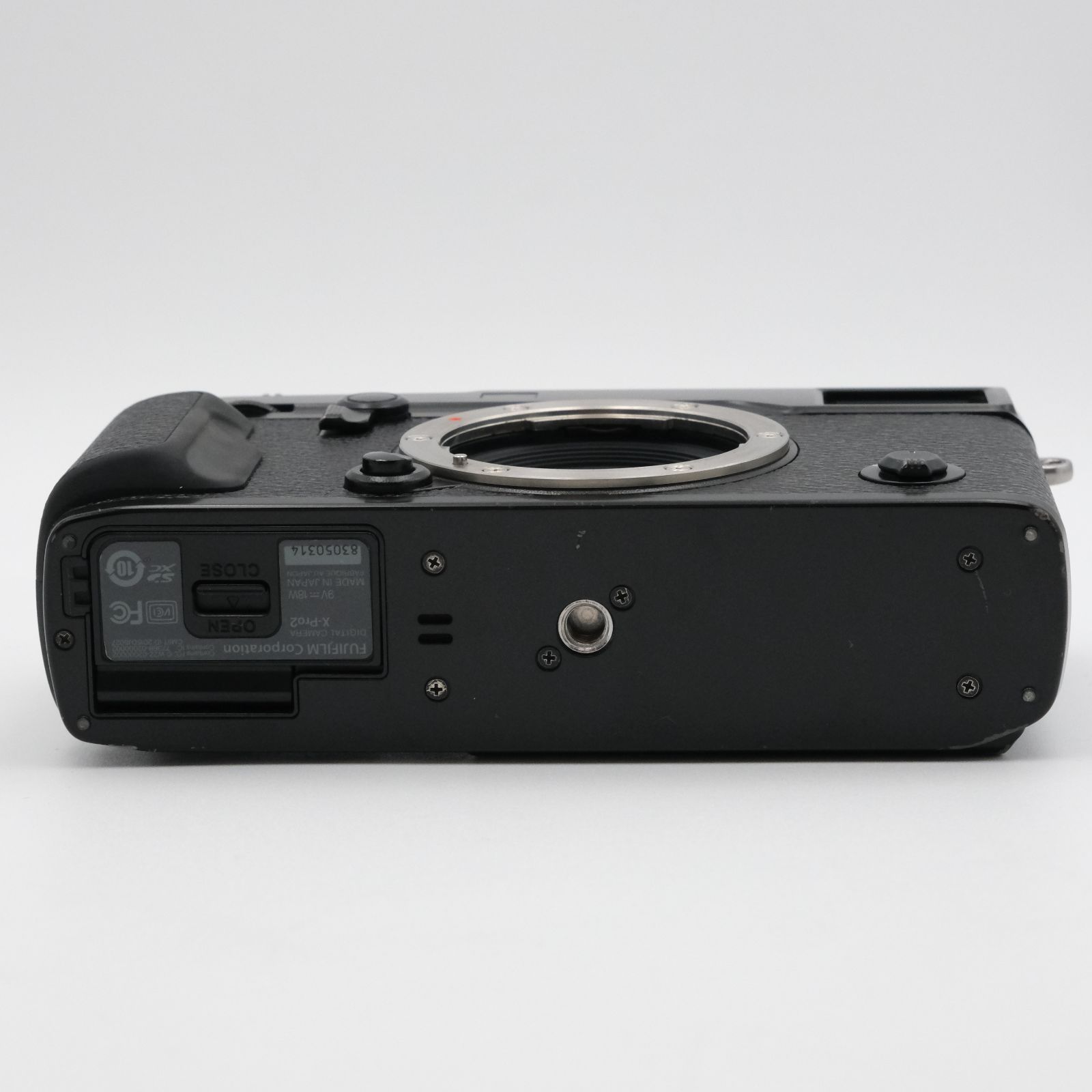 【良品】Fujifilm x-pro2 本体+充電器 シャッター枚数 3,365 良品】Fujifilm x-pro2 本体+充電器 シャッター枚数 3,365