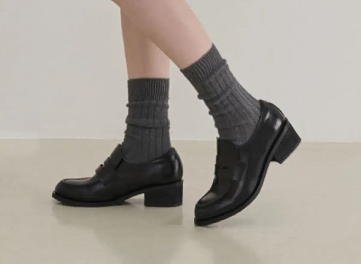 改定による改訂 X シスター チュウ クラシック ローファー ブラック 4 2