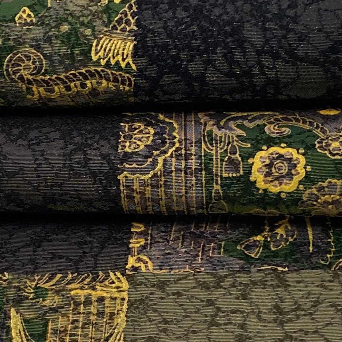 袋帯 美品 逸品 前田仁仙 落款 変わり市松 草花 金通し 金彩 濃紫 全通  