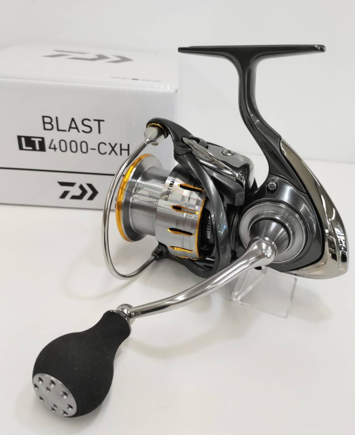 ダイワ ブラスト LT 4000-CH【未使用に近い】 ダイワ ブラスト