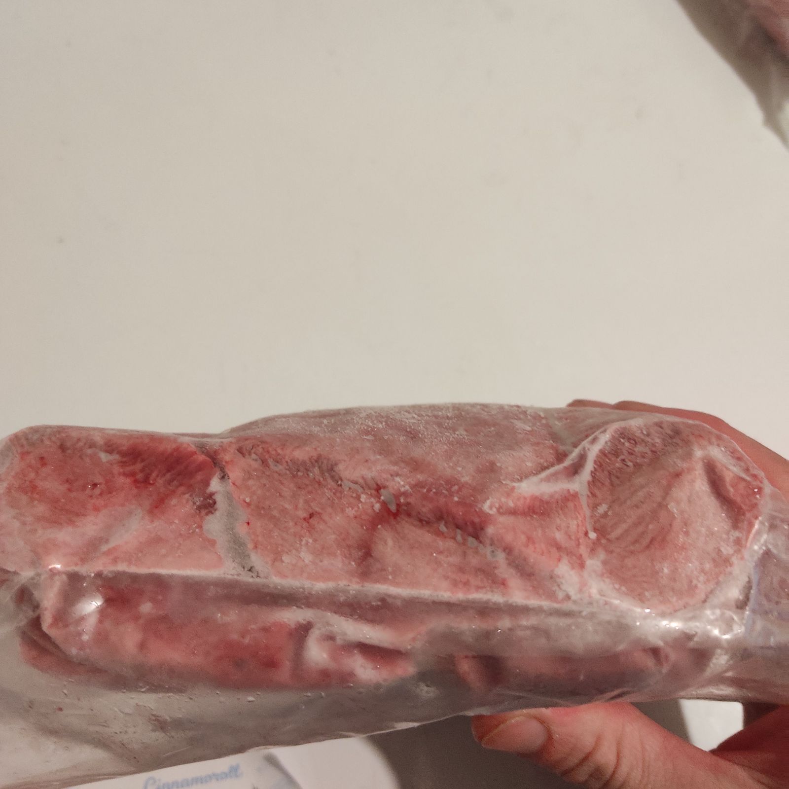 ●国産　牛タン中　ブロック　約1050~1149g　2~3本入　冷凍品　焼き肉-2