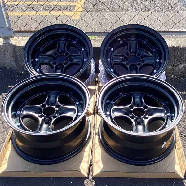 マットブラック