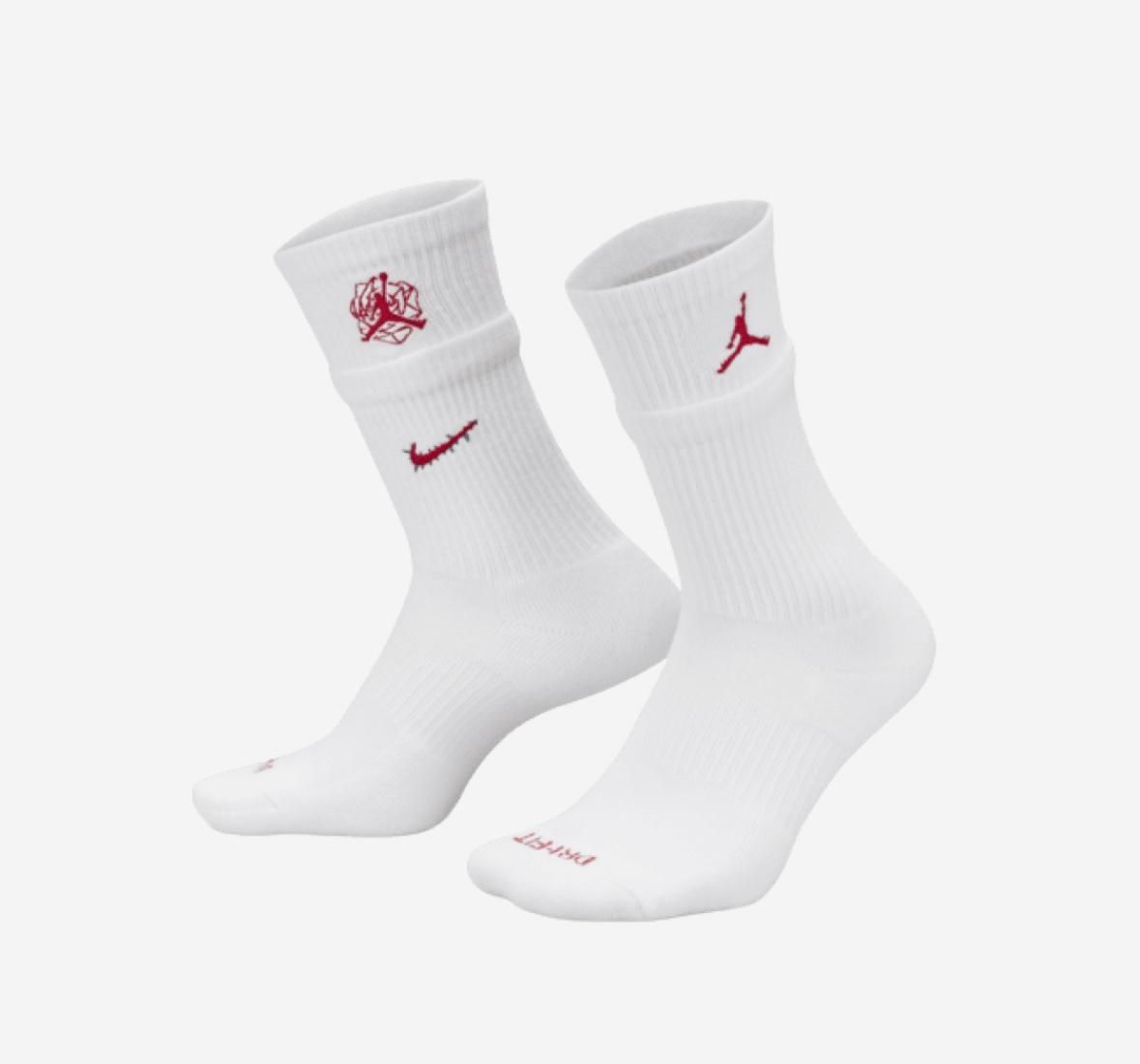 【雷市場（ポンジャン）商品韓国直送】NIKE(ナイキ) テヤナ 靴下