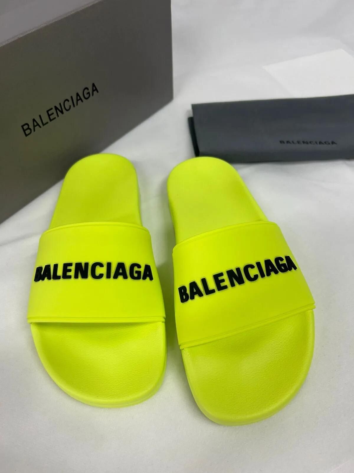 BALENCIAGAサンダル