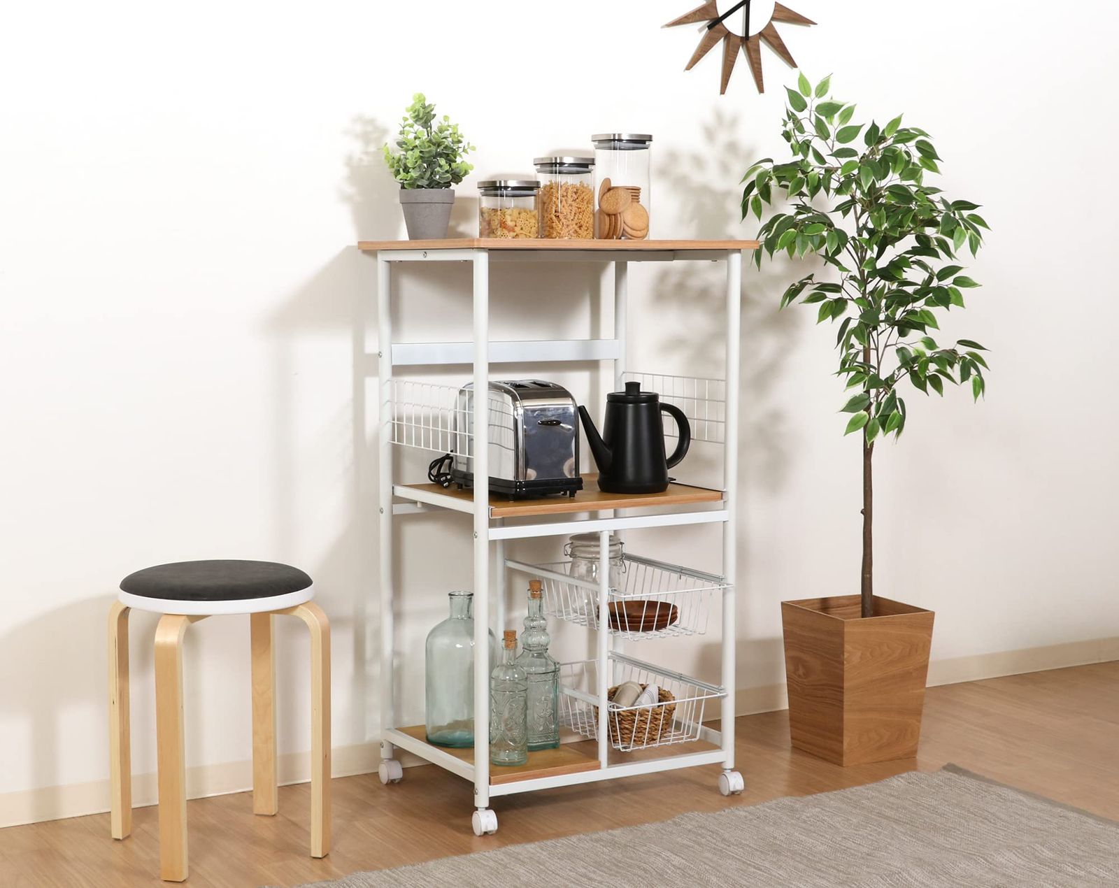 一人暮らし スライド棚 レンジ台 引き出し収納 キッチンラック バスケット付き 幅60×奥行46×高さ103.5cm キャスター付き ホワイト キッチンワゴン ナチュラル 不二貿易 15422 TALLINNNEXPO_COM