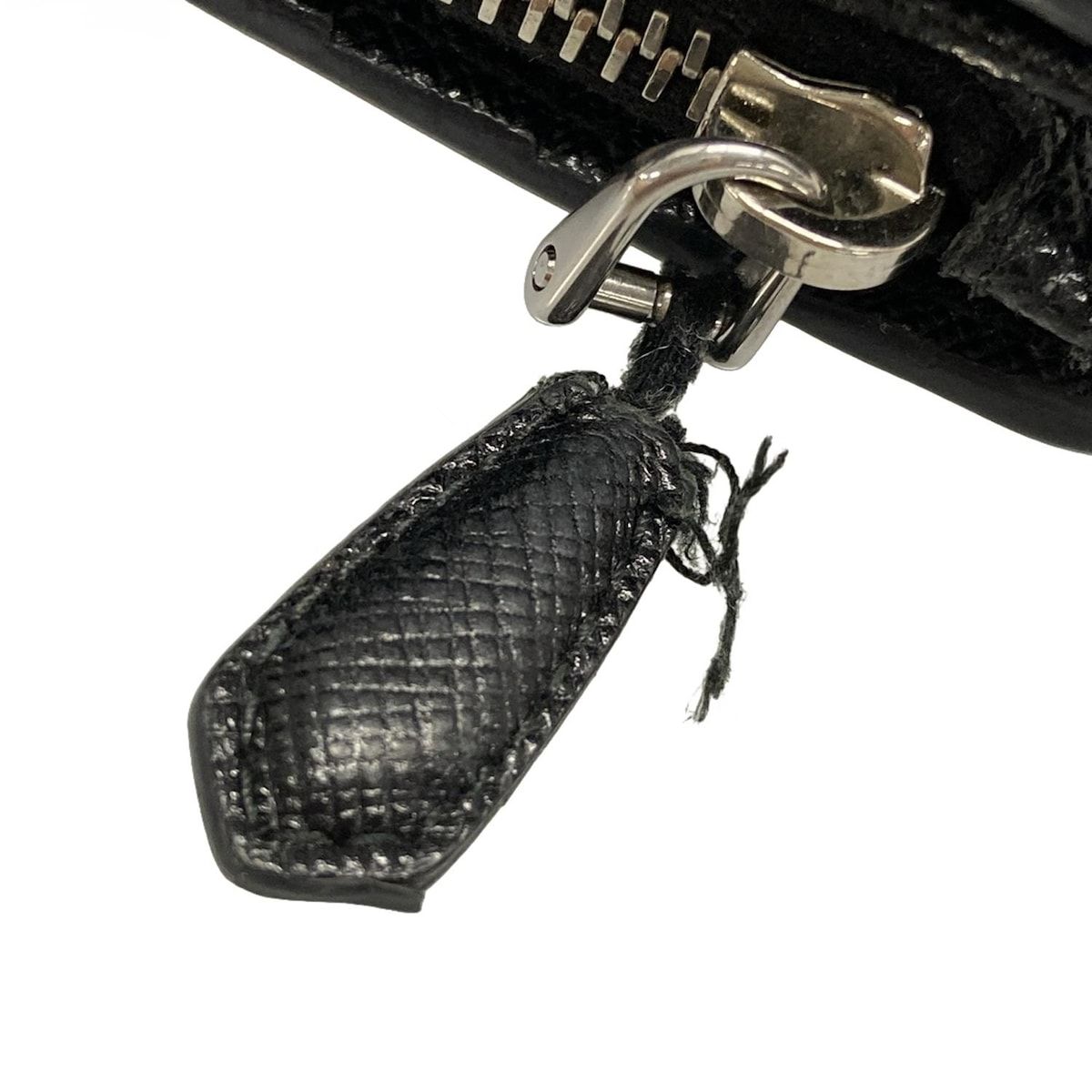 PRADA(プラダ) 2つ折り財布 - 1ML005 黒 エナメルメタルアップリケ  