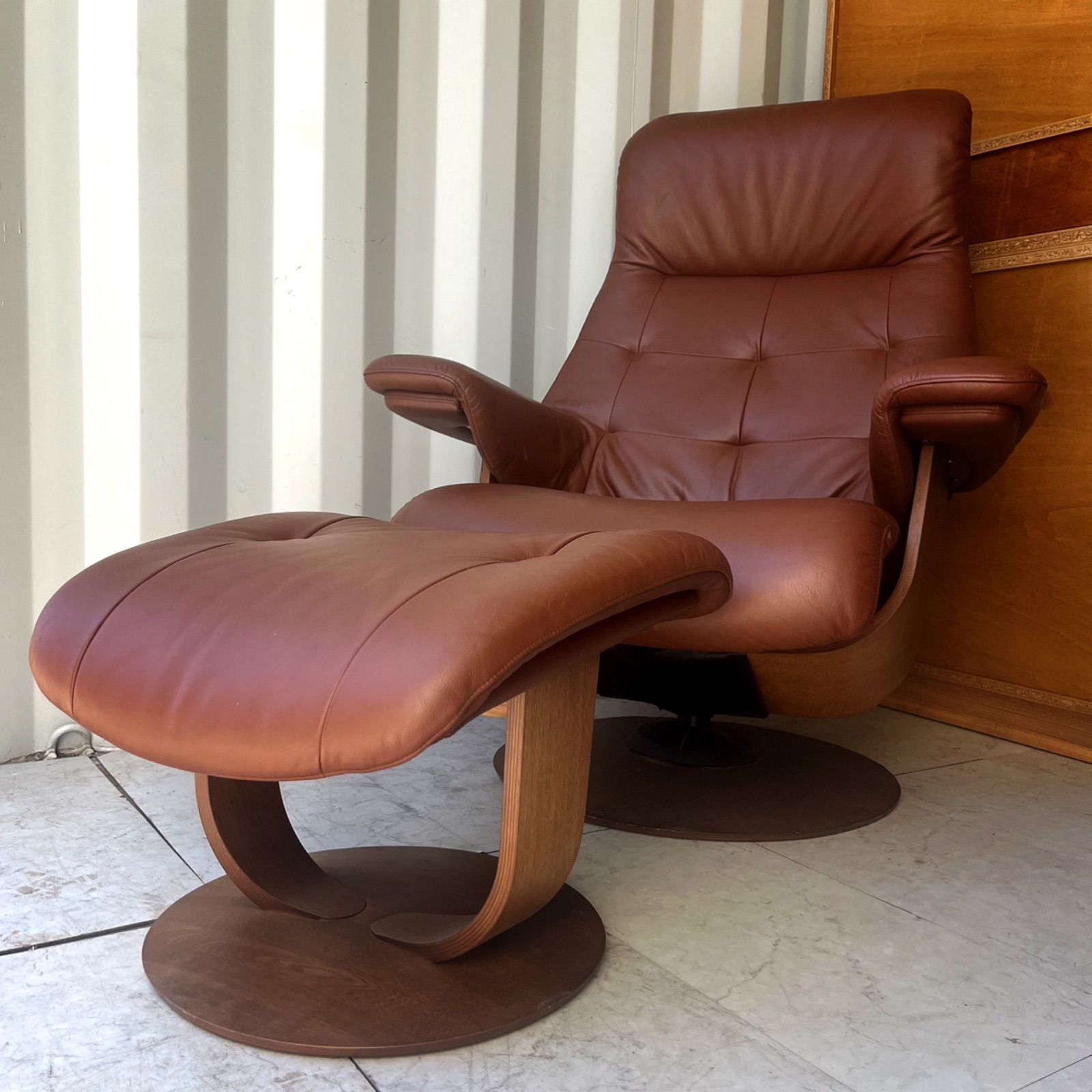 取付無料！カリモク ザ・ファースト RU72 ファブリックリクライニングチェア✨ 楽天市場】カリモク RU72 ザ・ファースト Lサイズ 1Pソファ 布