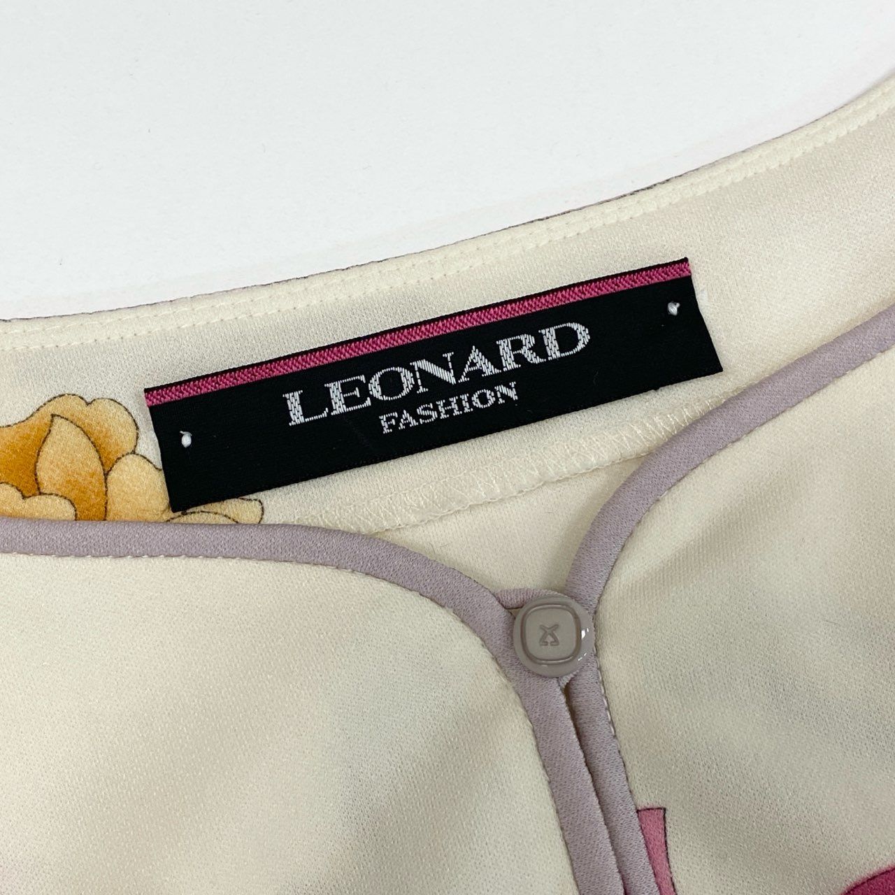 【美品】LEONARD レオナール 花柄 半袖ワンピース カンカン素材 38 楽天市場】【レオナール】LEONARD カンカン素材 花柄 ワンピース