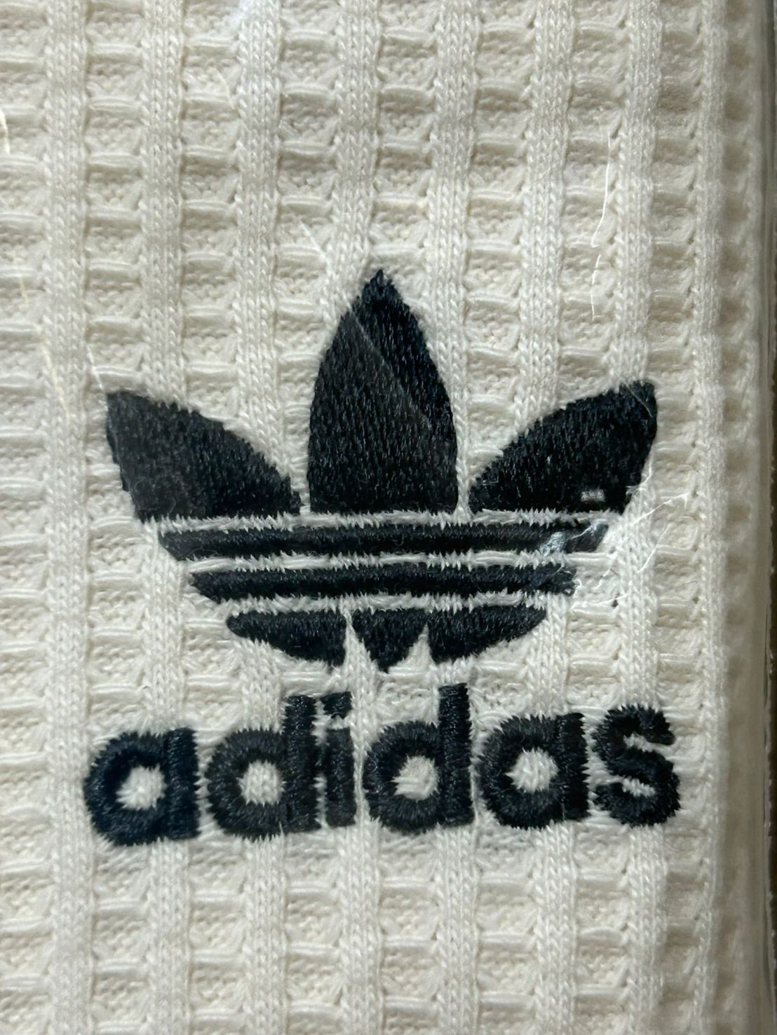 新品未使用】XLサイズ アディダス 刺繍ロゴ ワッフル トラック