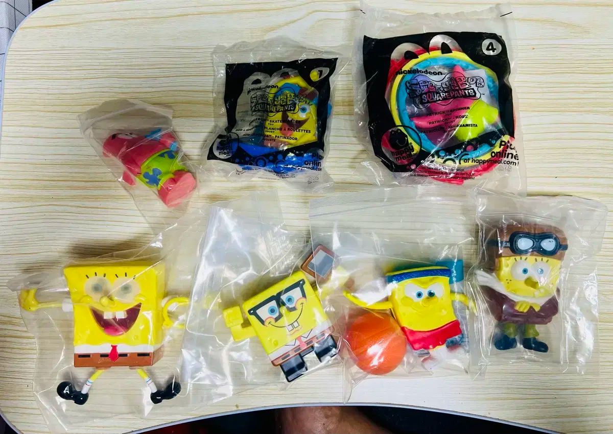 未開封 マクドナルド ハッピーセット おもちゃ 大量 セット まとめ ディズニー/バービー/スヌーピー/サンリオ/ポケモン 他 全200個 +おまけ 当時物 マクドナルドハッピーセット おまけ 128個 大量 バービー