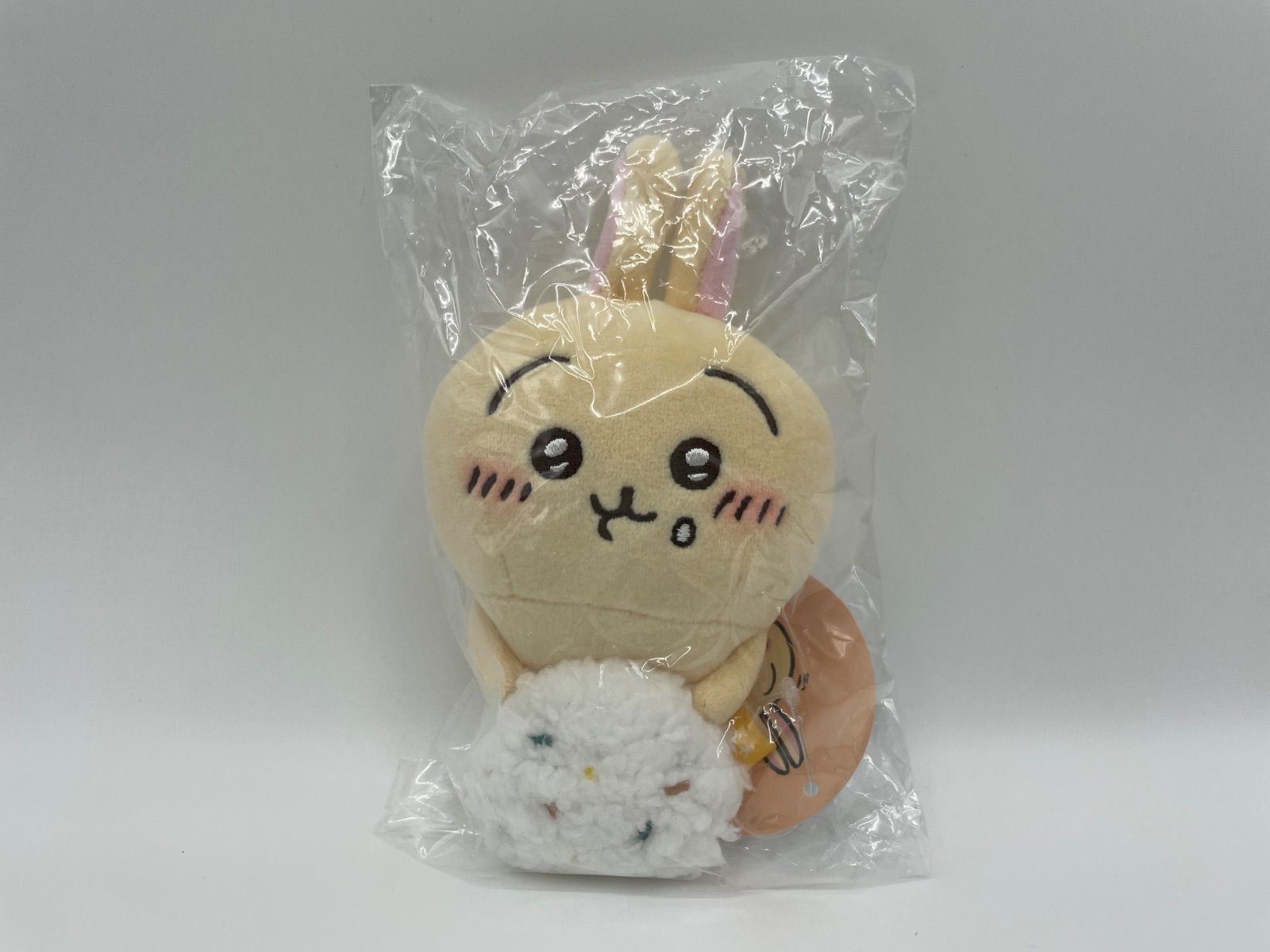 29 ちいかわデスクトップから見守るひっかけぬいぐるみ おにぎりうさぎ