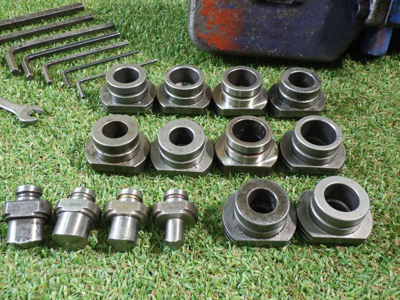 電動油圧式パンチャー