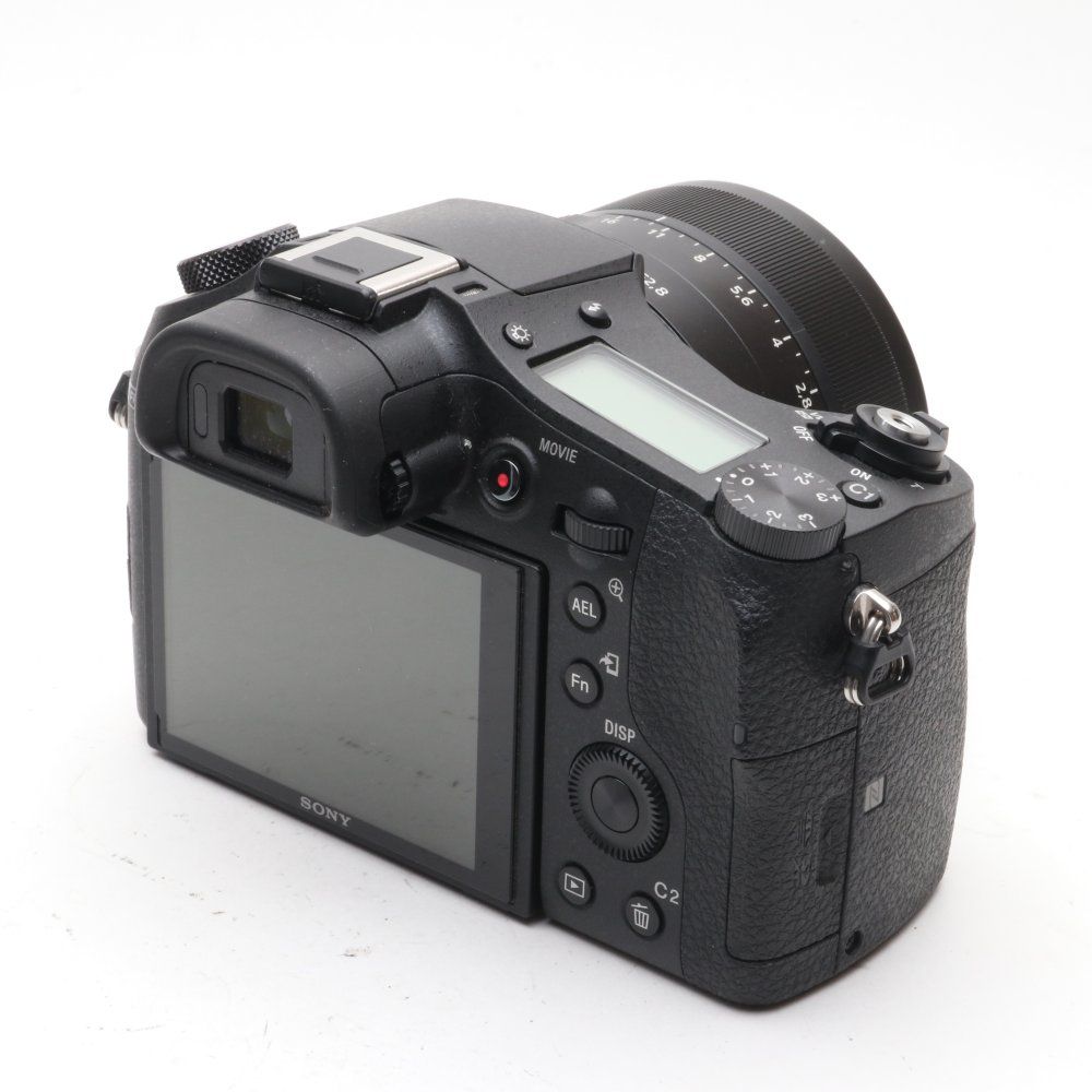ズーム全域F2.8