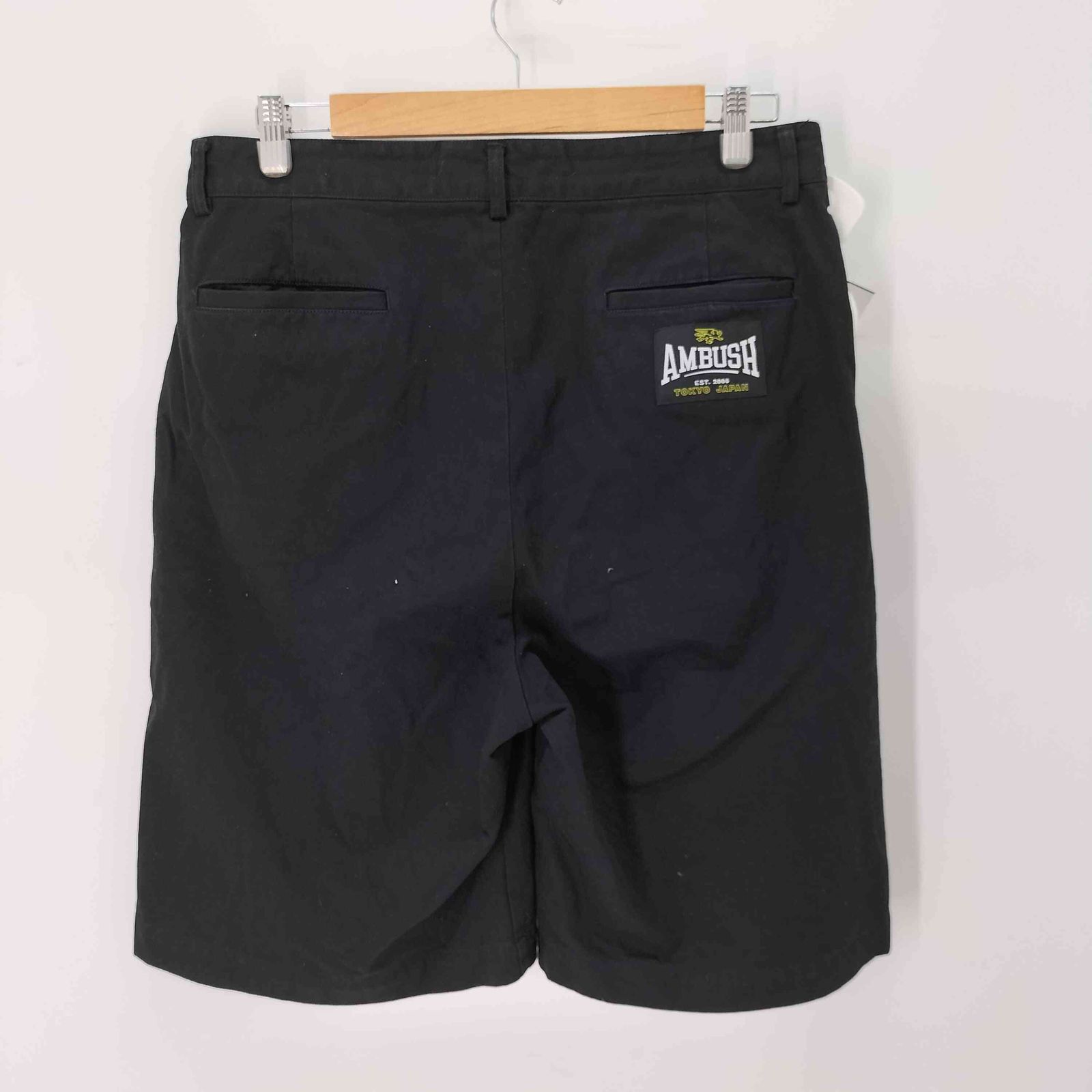 AMBUSH(アンブッシュ) 25SS TUCK CHINO SHORT PANTS メンズ  36【中古】【ブランド古着バズストア】 アンブッシュ AMBUSH 25SS TUCK CHINO SHORT PANTS メンズ 36 - メルカリ