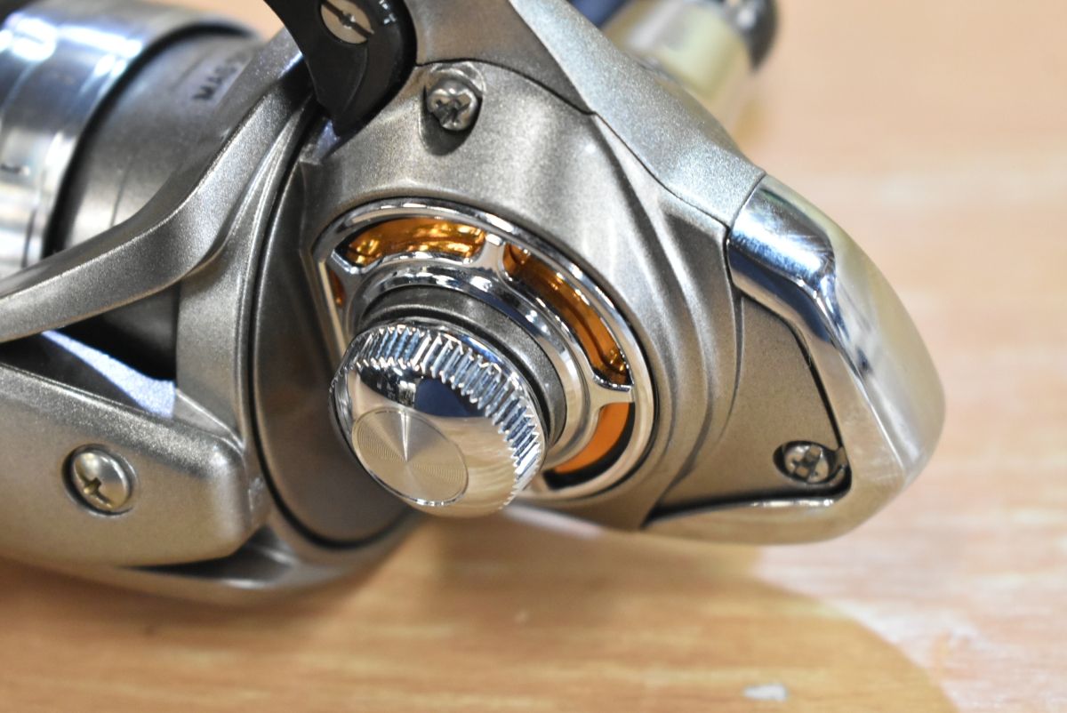 ダイワ 16 トライソ 2000H-LBD DAIWA TRISO スピニングリール レバー