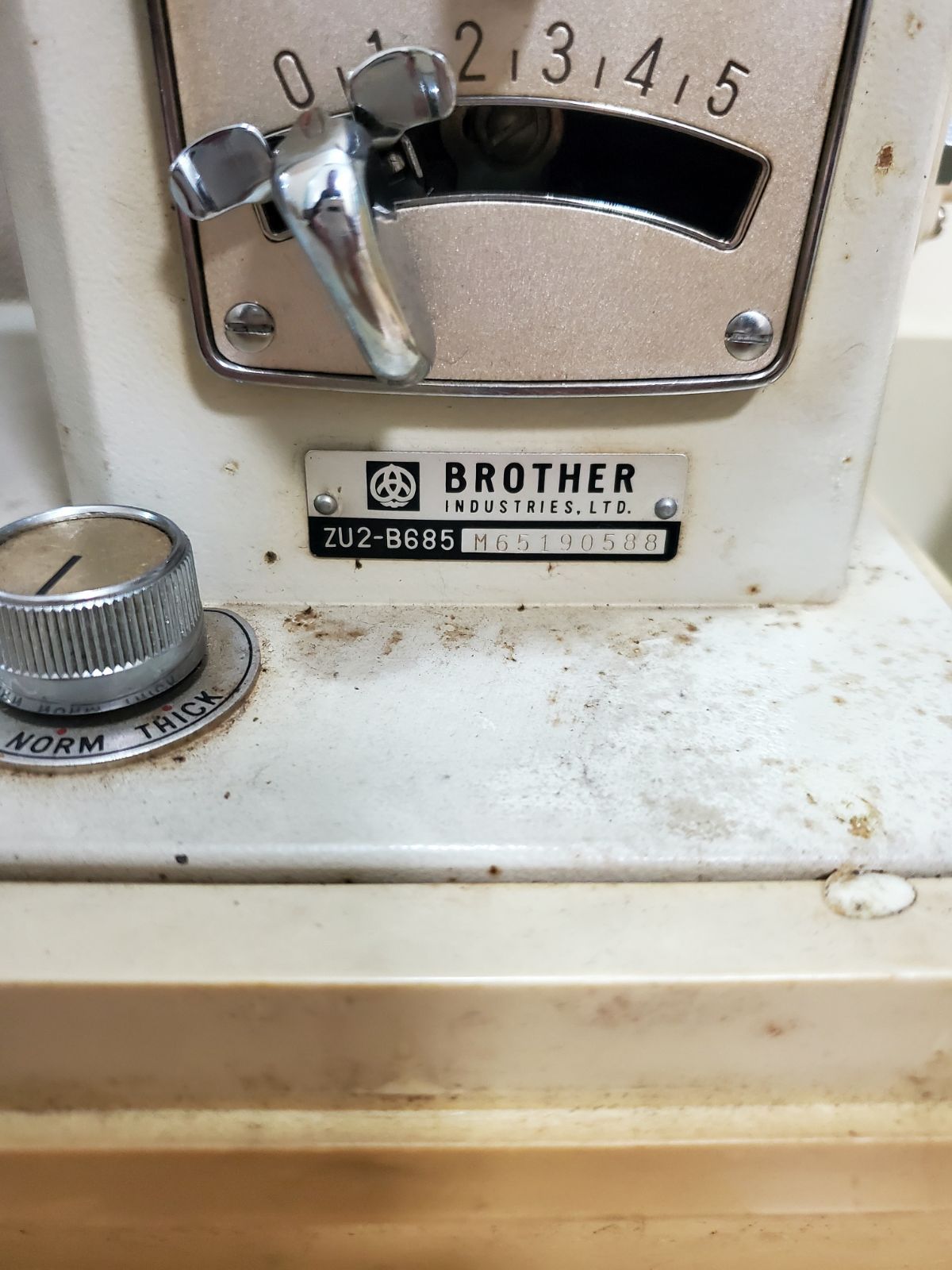 中古◇BROTHER ブラザー ミシン ZU2-B685 中古 ケース付◇ ブラザー