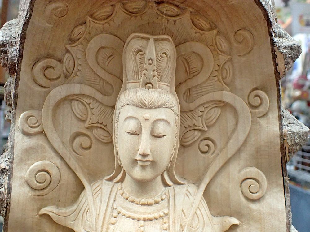 仏像】観世音菩薩_木彫り(2,382g) - メルカリ 仏像】観世音菩薩_木彫り(2,382g) - メルカリ