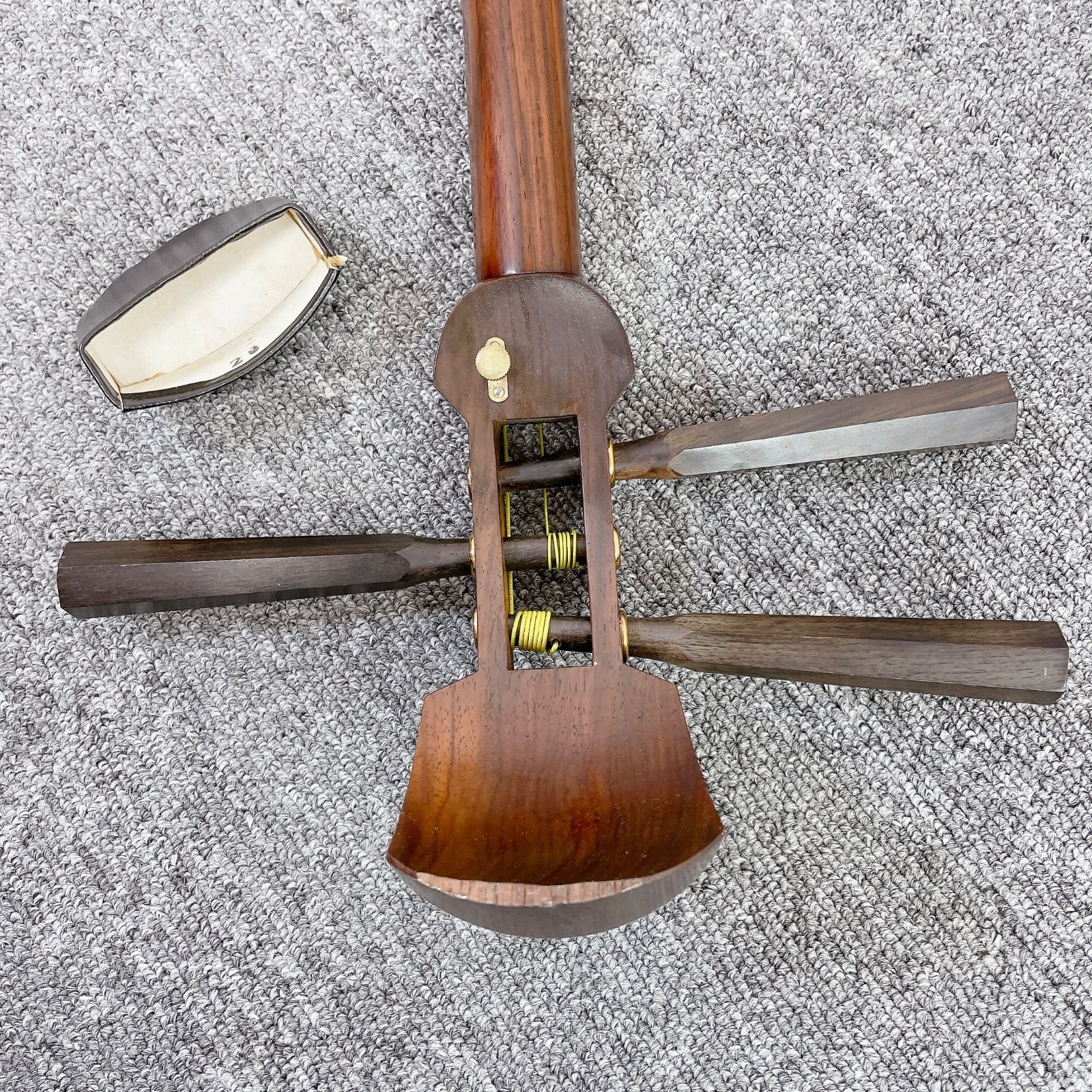 激安大特集！ 中棹 三味線 花梨 一本溝 東さわり 丸打胴 和楽器