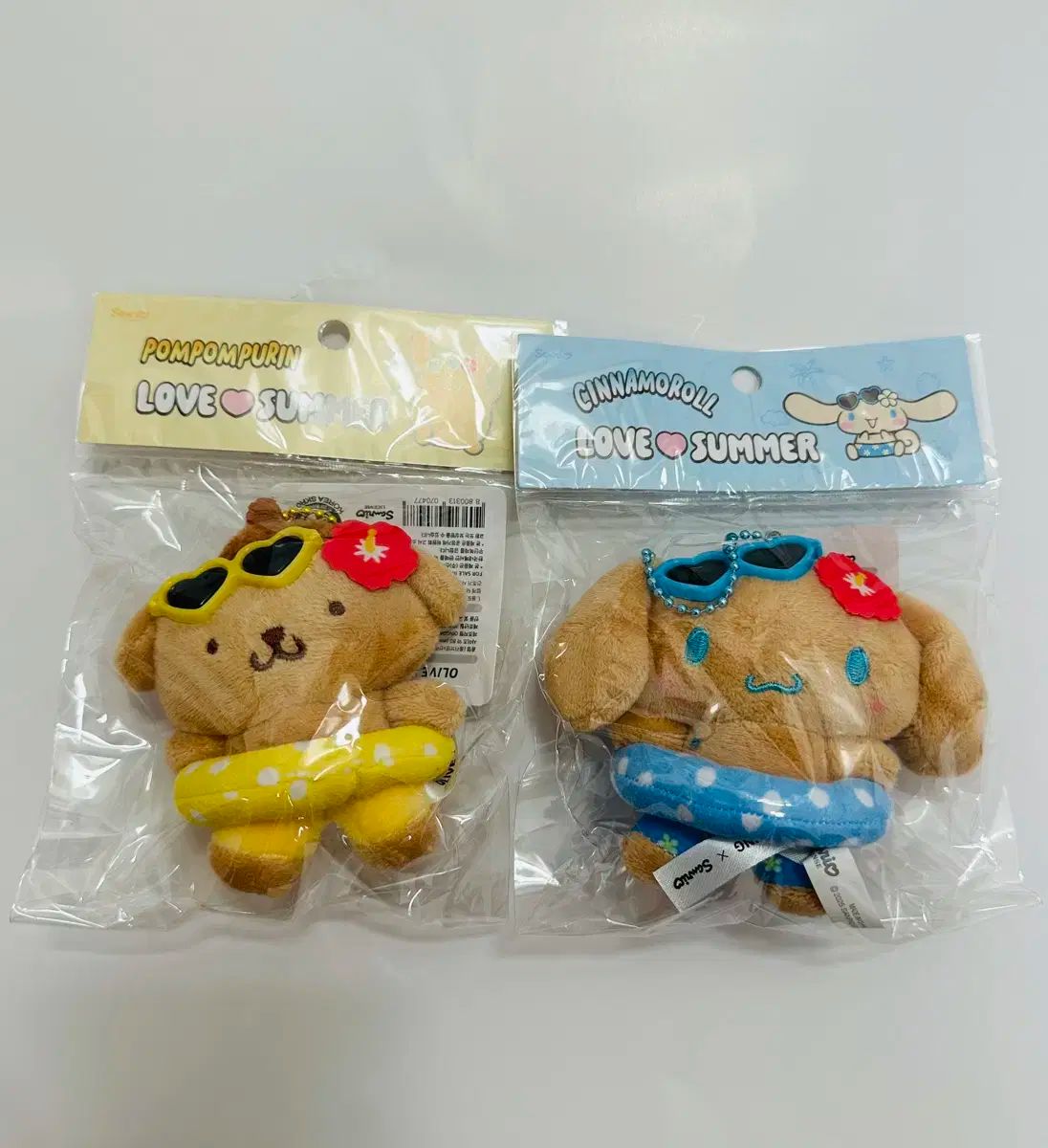 オリーブヤング サンリオコラボ ぬいぐるみキーホルダー　日焼けシナモン オリーブヤング サンリオコラボ ぬいぐるみキーホルダー 日焼け