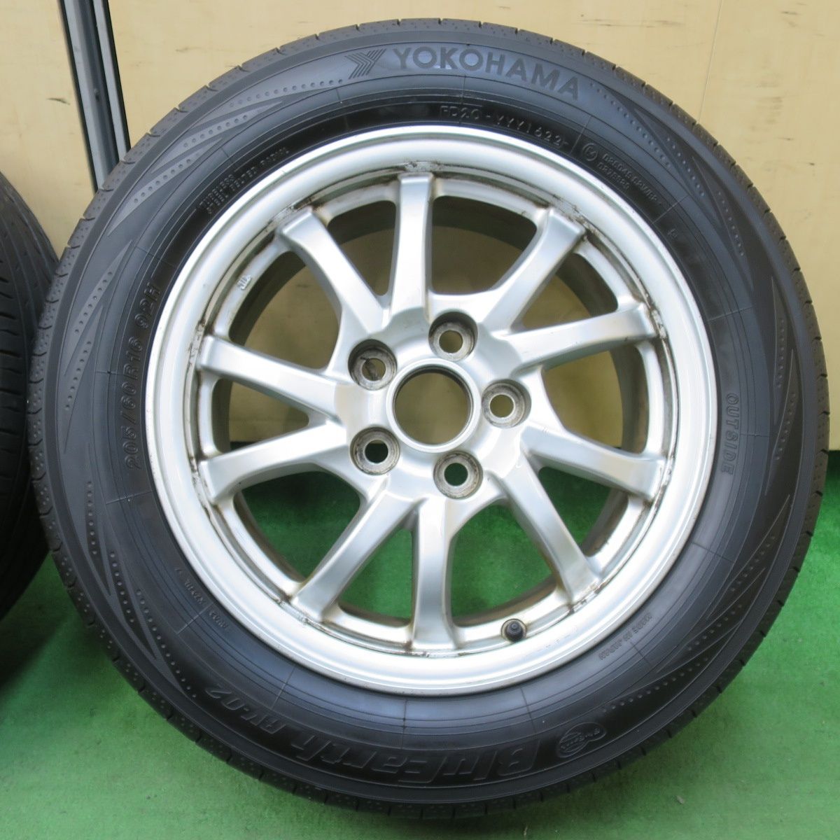 30プリウス純正ホイール ブルーアースバリ溝