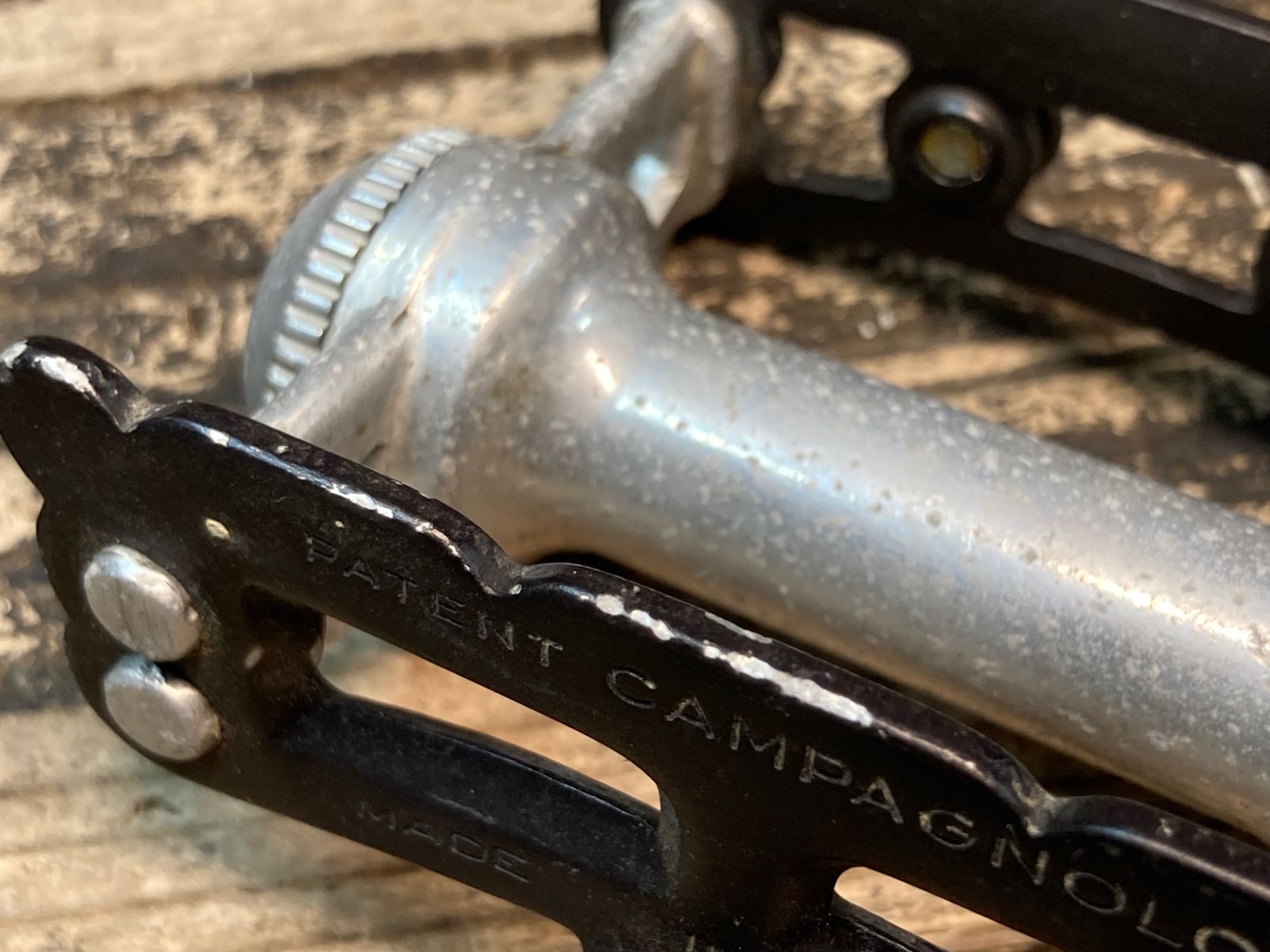 フラットペダル