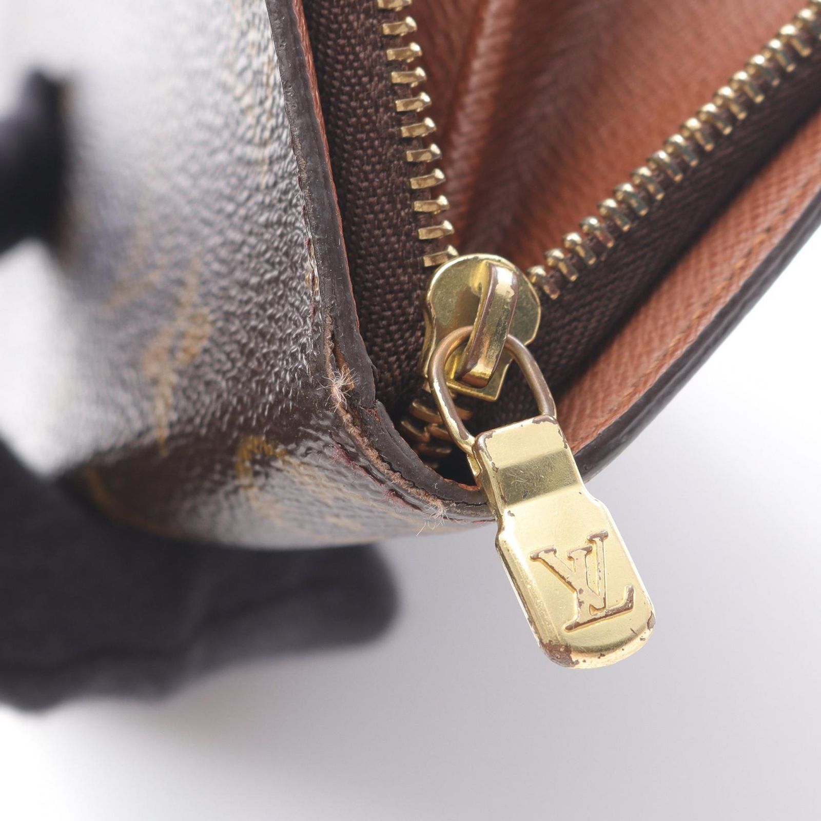 LOUIS VUITTON ルイ・ヴィトン ポルトモネジップ モノグラム ラウンド 