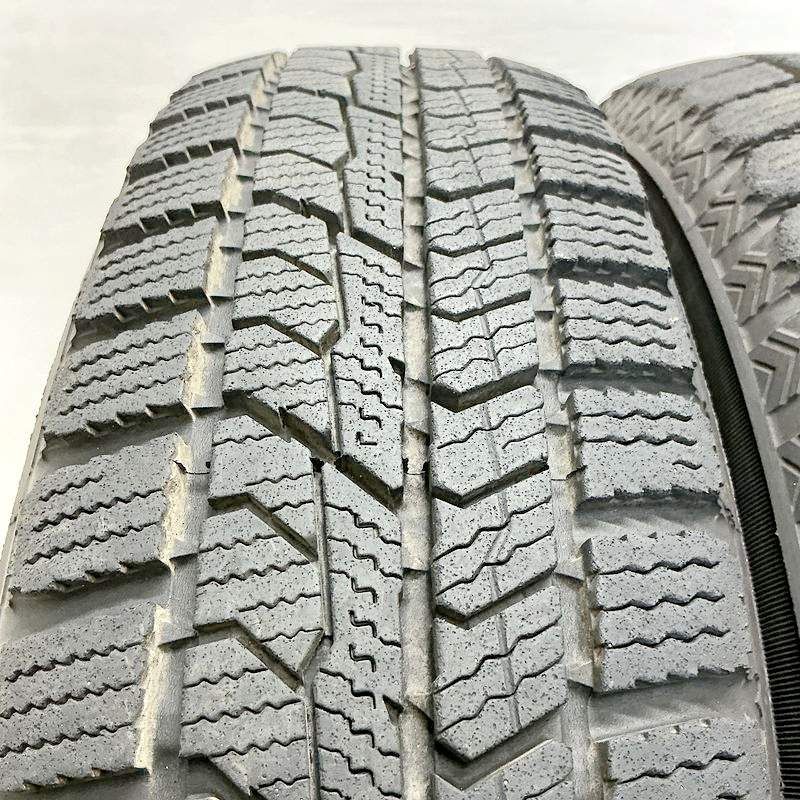 2本 スタッドレスタイヤ