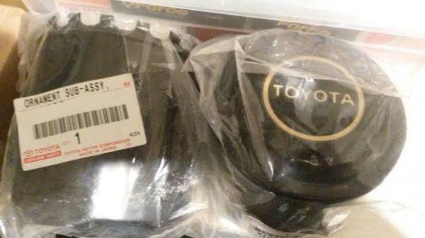 新品 トヨタ FJ75 LJ7# HZJ7# 70 ランドクルーザー ランクル 純正 ホイールハブオーナメント センターキャップ ASSY リア用 2個セット