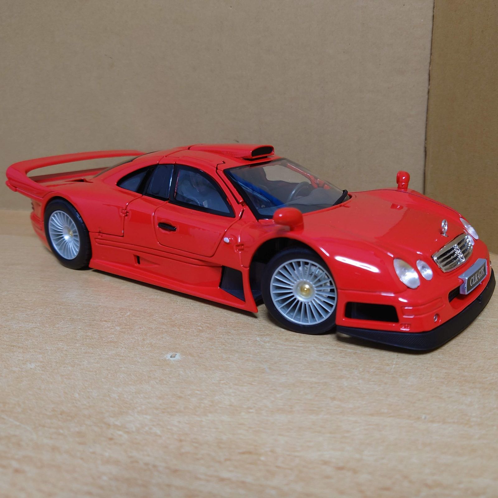 1/18 メルセデスベンツCLK-GTR レッド Mercedes マイスト製 - メルカリ