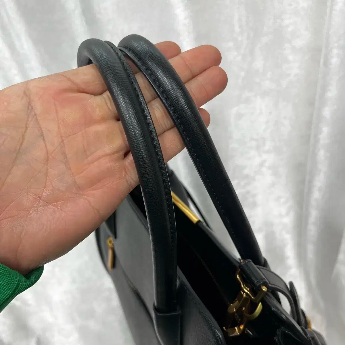 チャールズアンドキース トートバッグ