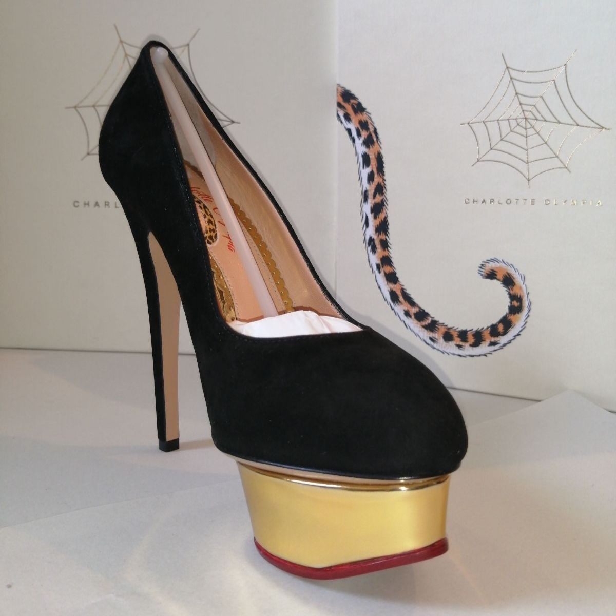 Charlotte Olympia DOLLY スエードプラットフォームパンプス